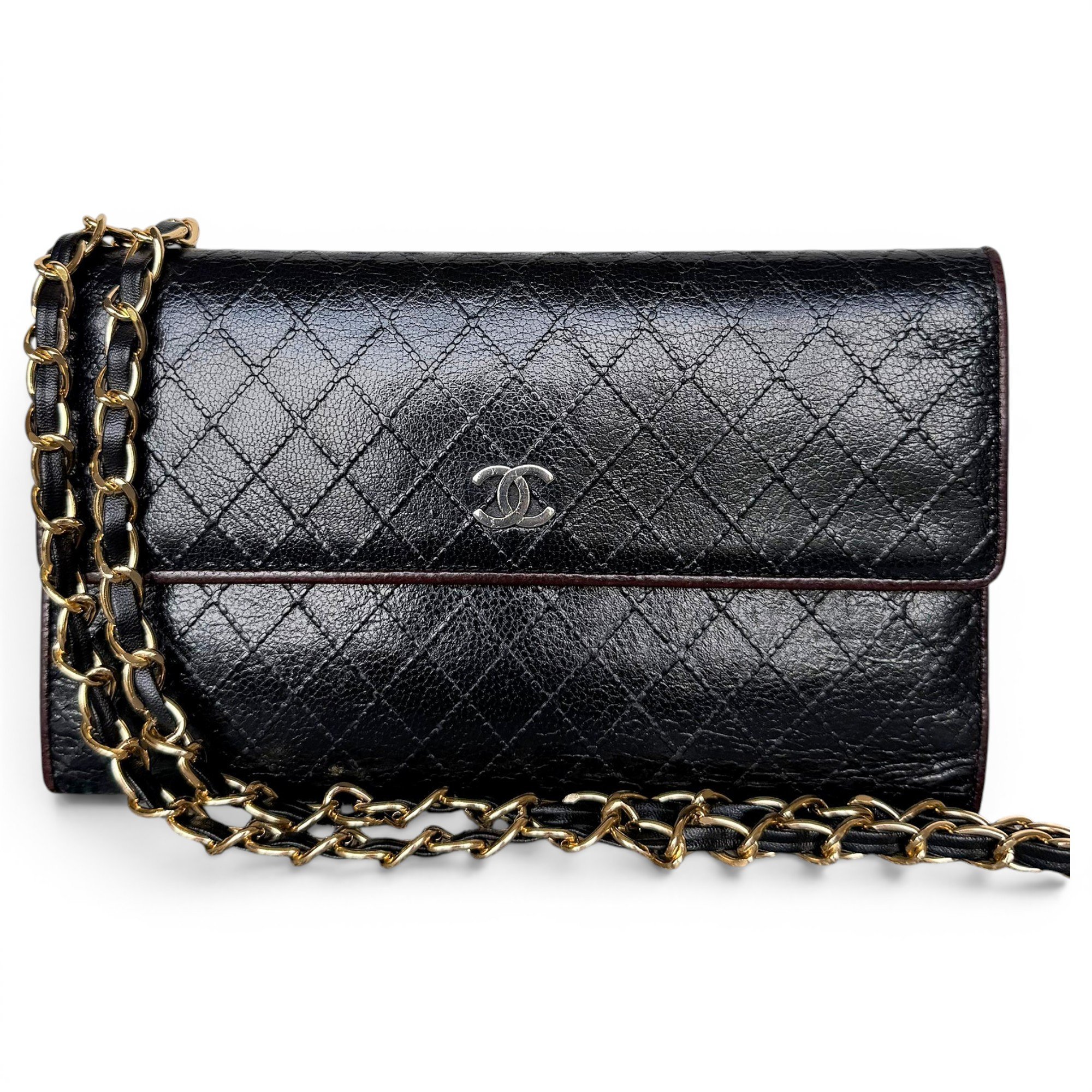 Wallet On Chain Timeless/Classique leather crossbody bag