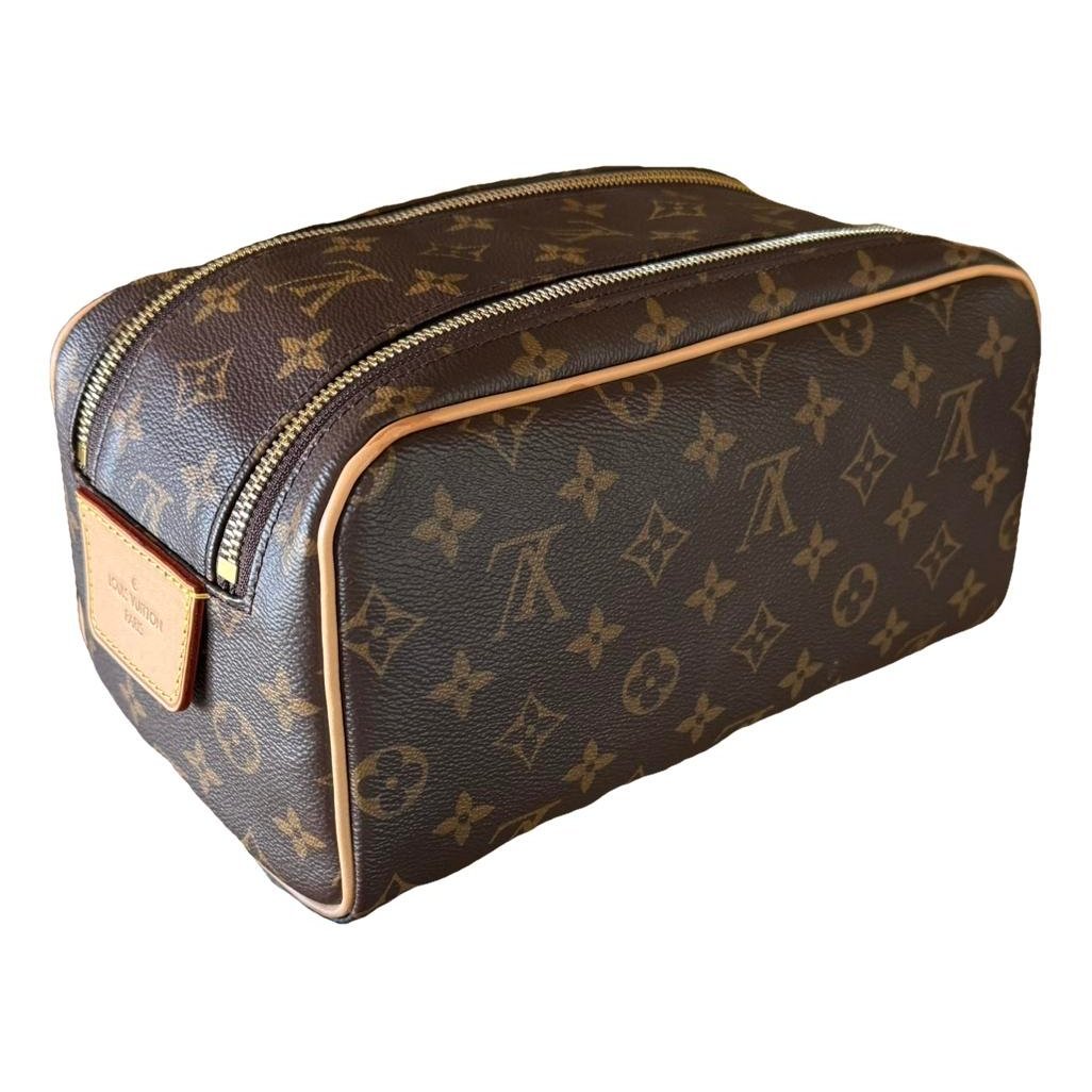 Cloth vanity case
