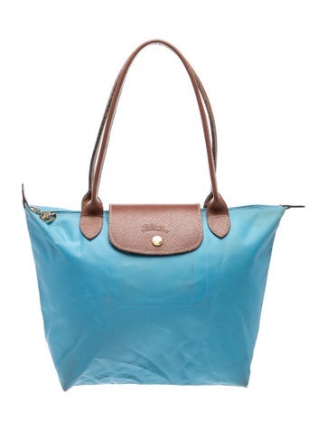 Signature Shoulder Bag
