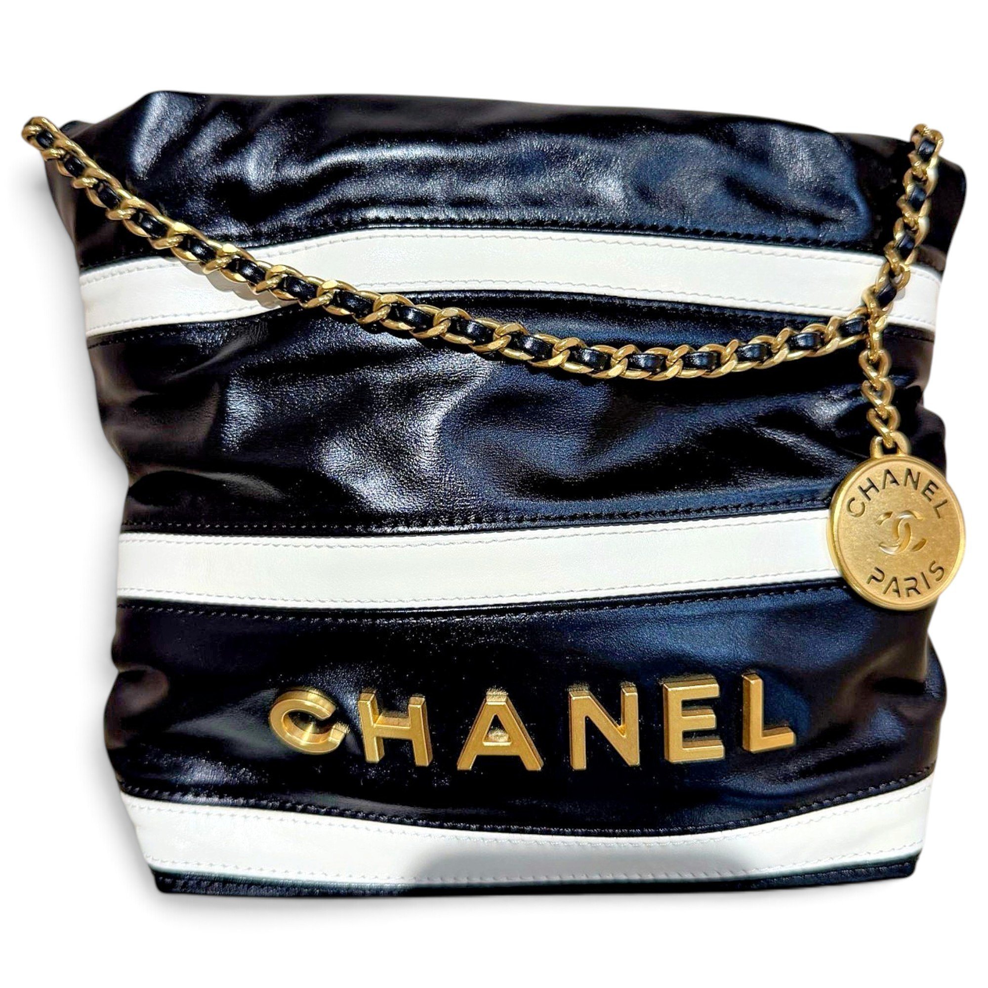 Chanel 22 leather handbag