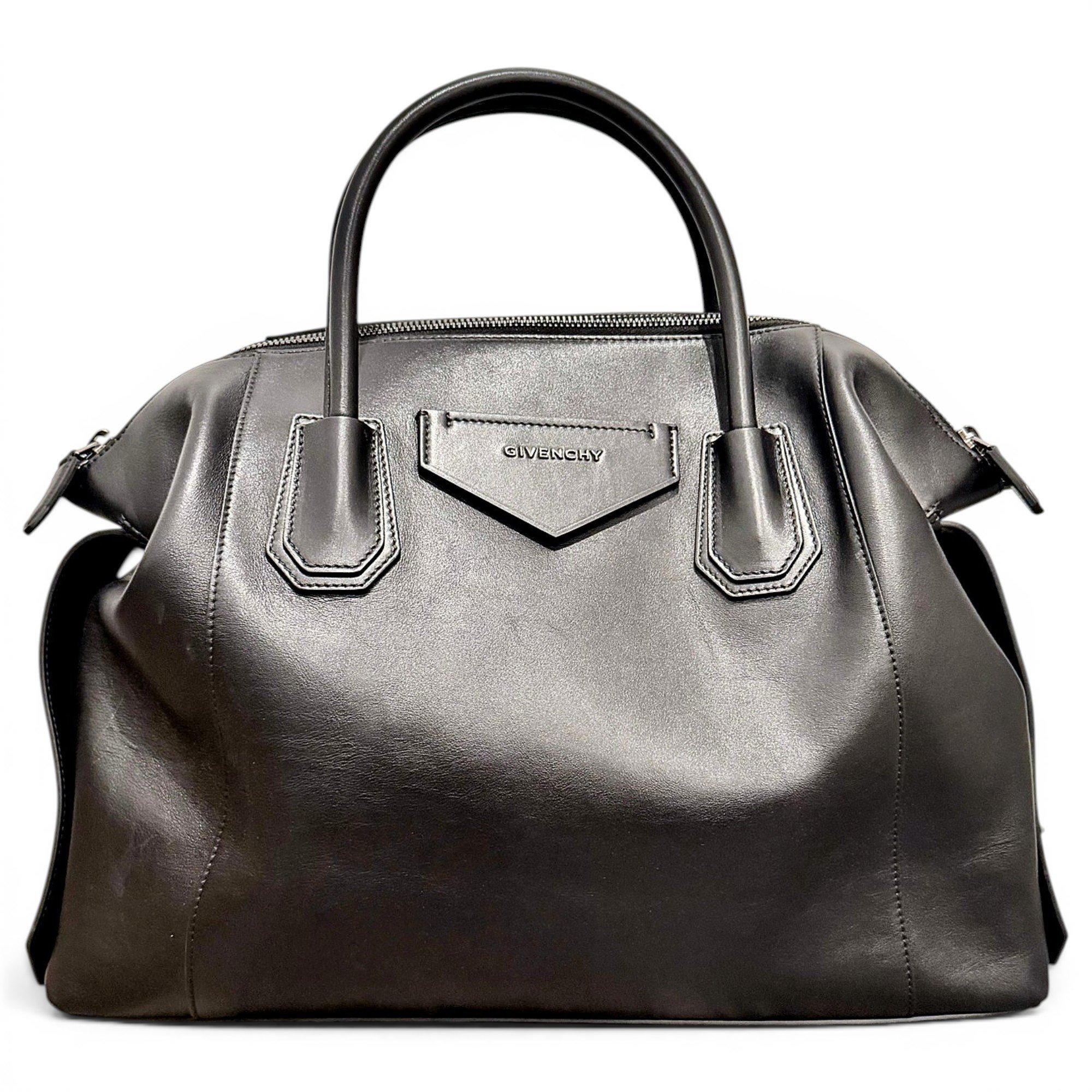 Antigona leather handbag