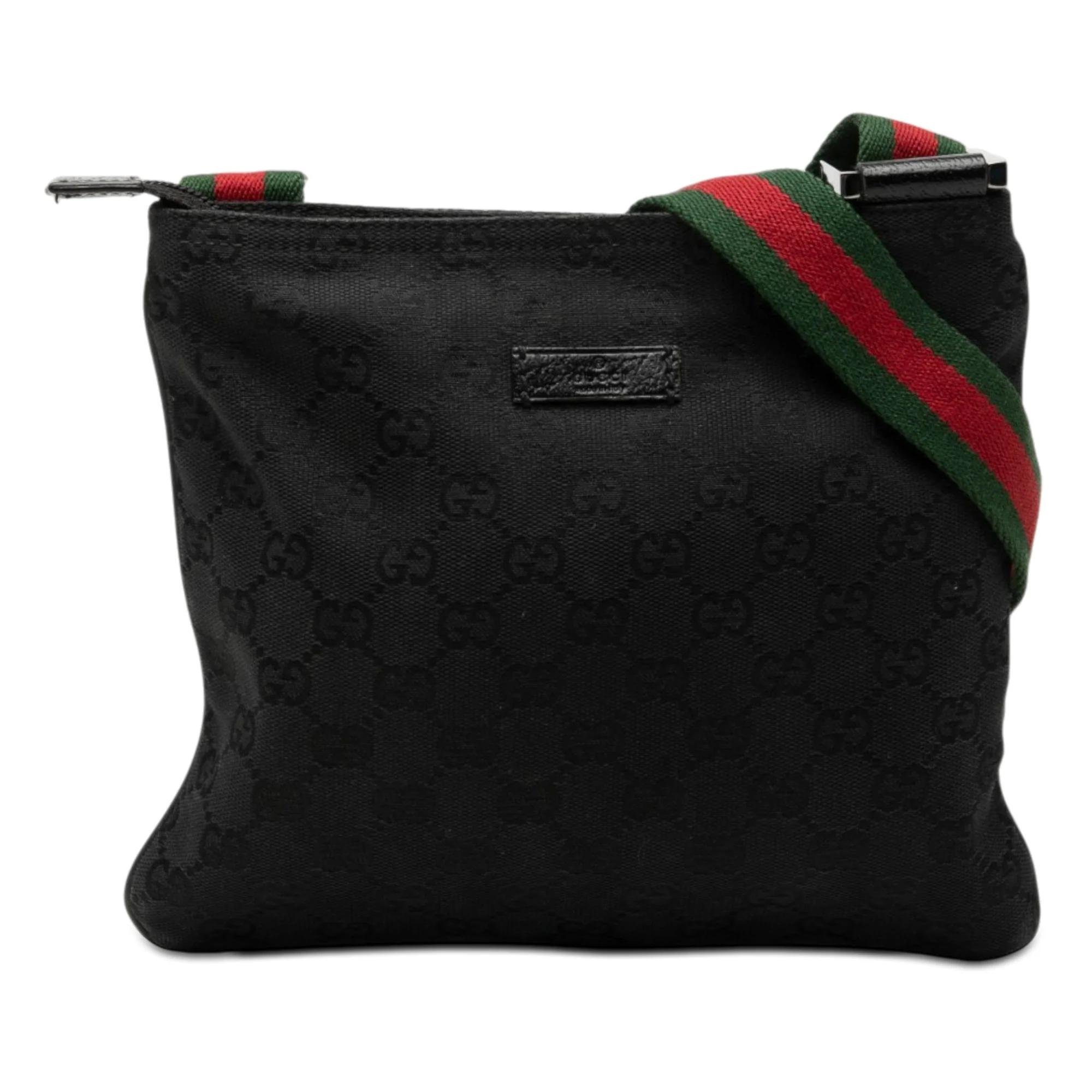 Gucci B leather handbag