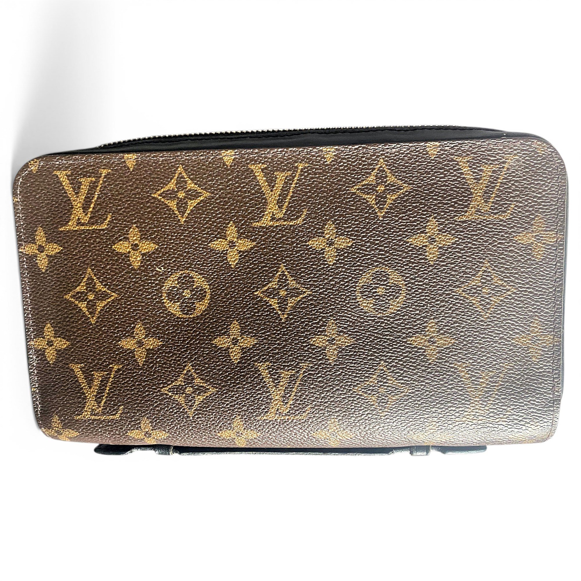 Leather clutch bag
