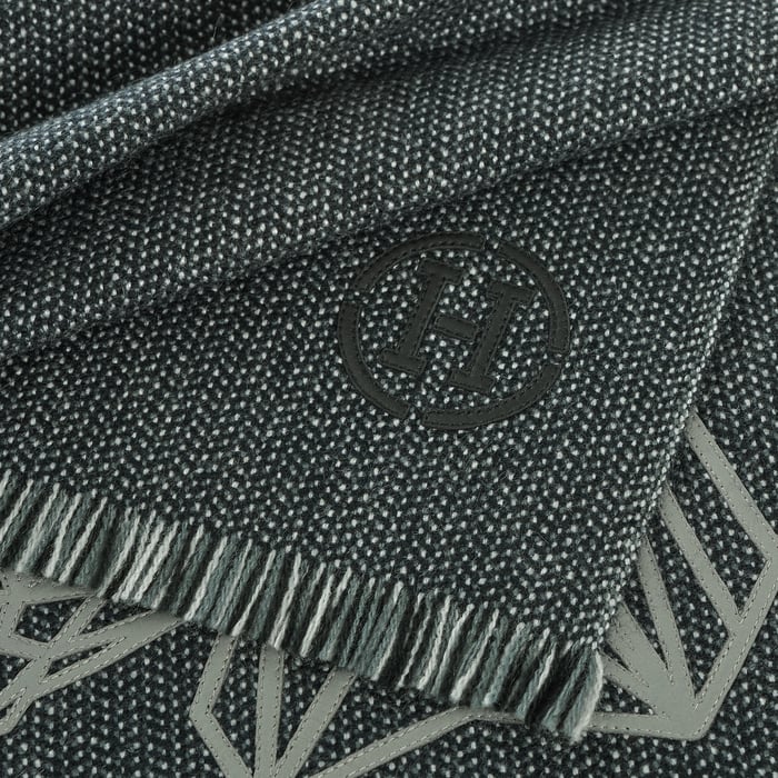 Noir Faubourg Of Dreams Muffler