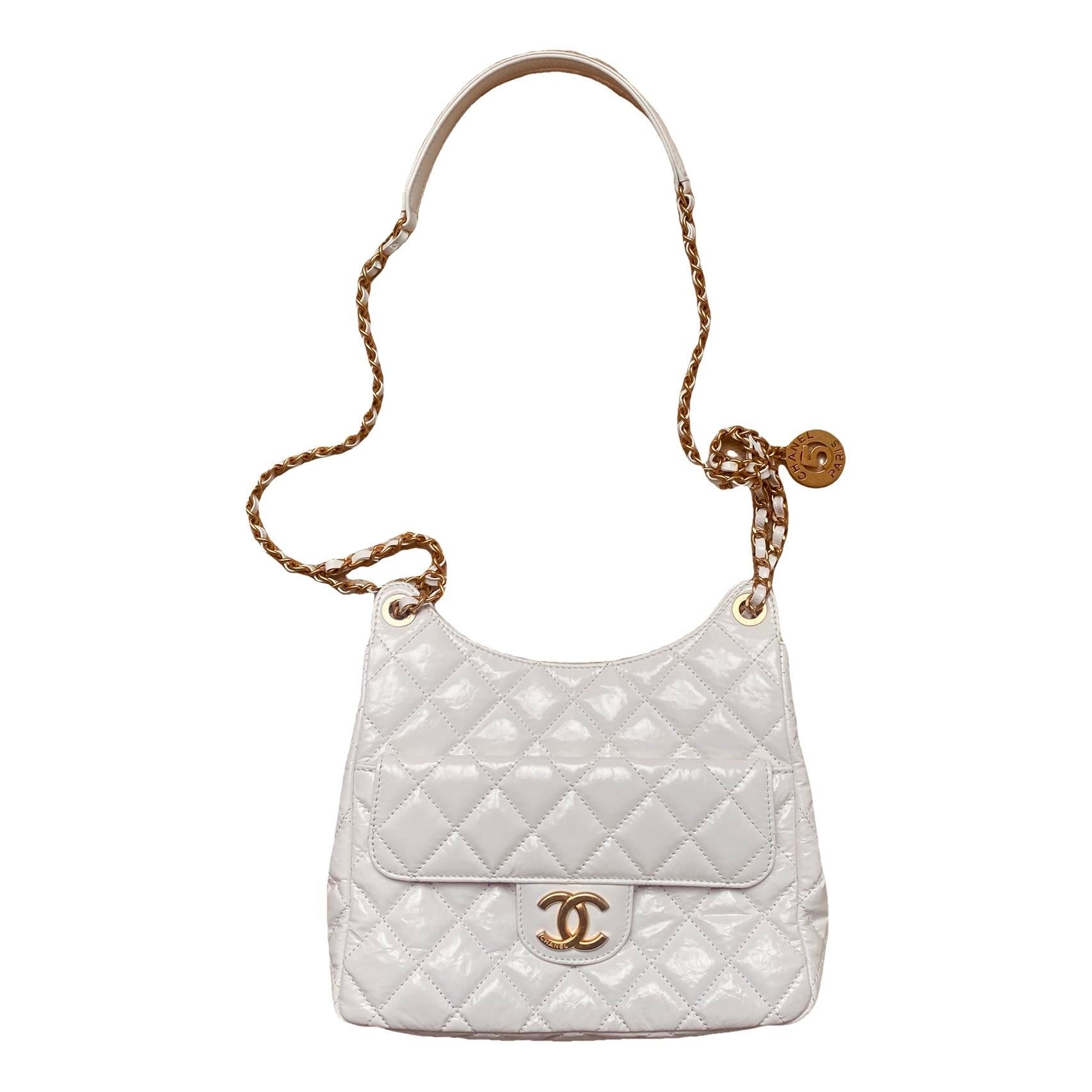 Chanel 22 patent leather handbag