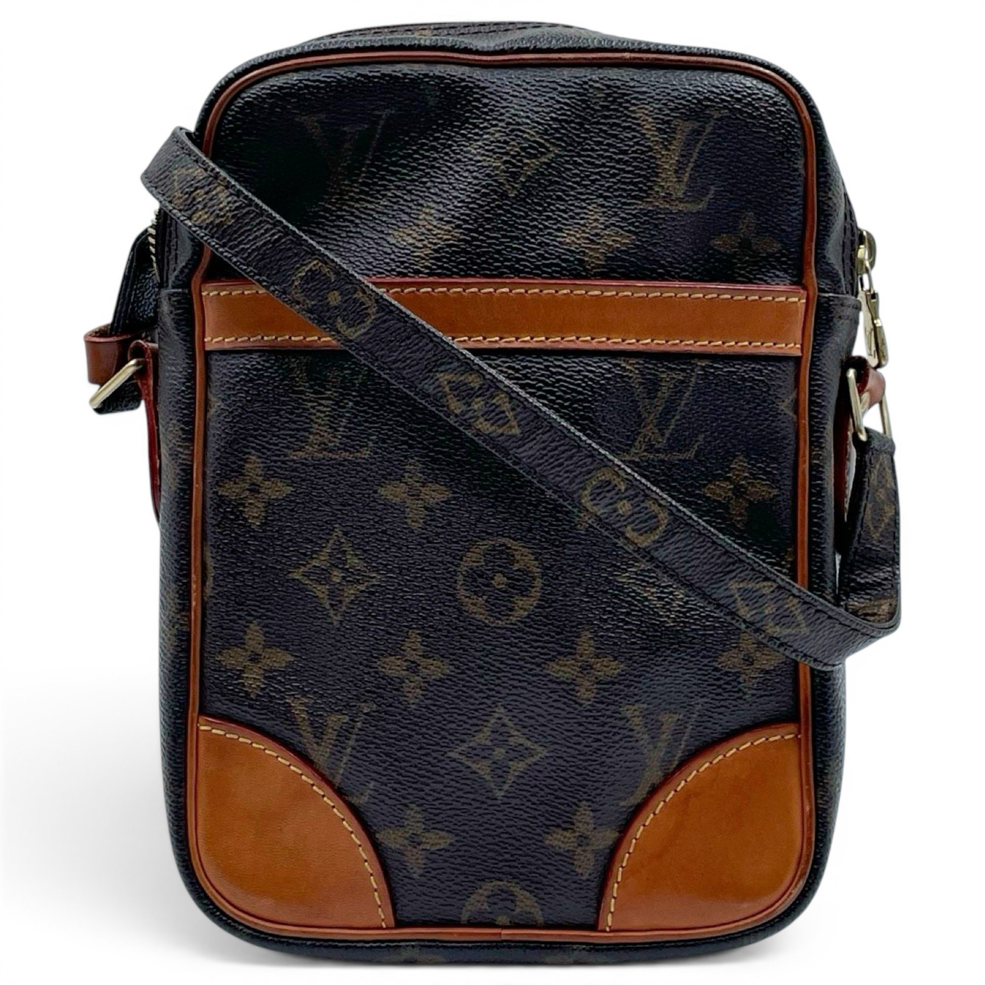 Danube leather crossbody bag