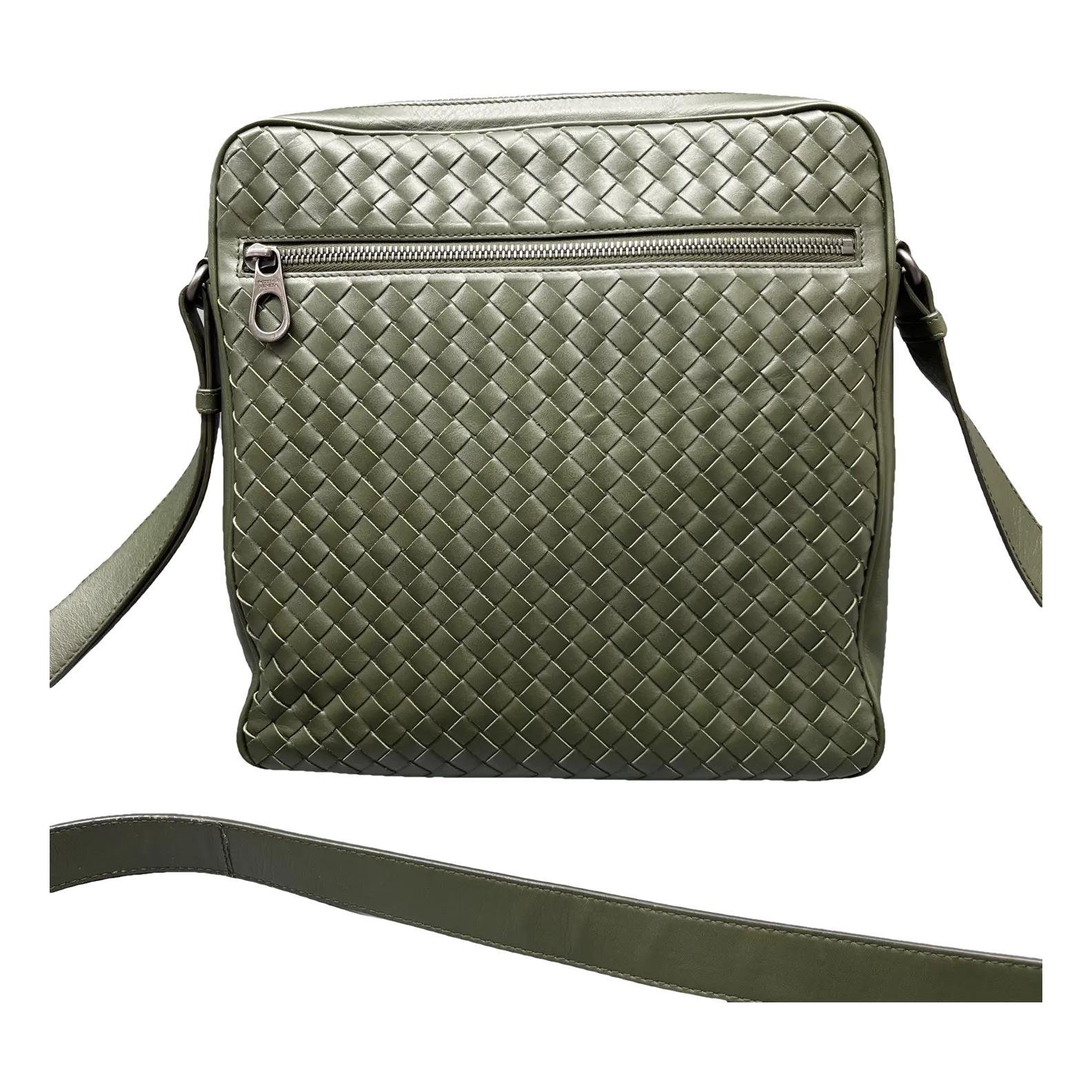 Leather crossbody bag