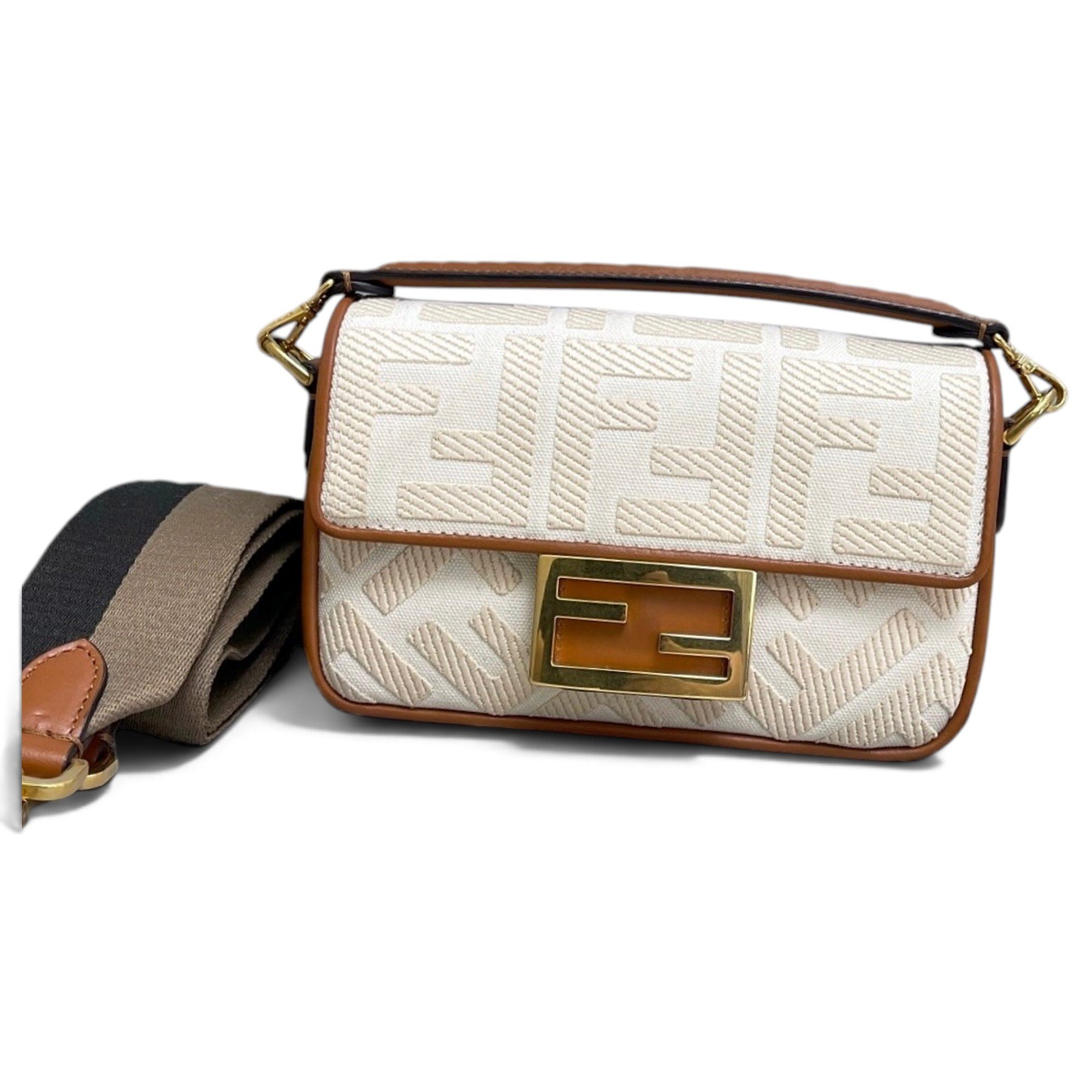 Baguette cloth handbag