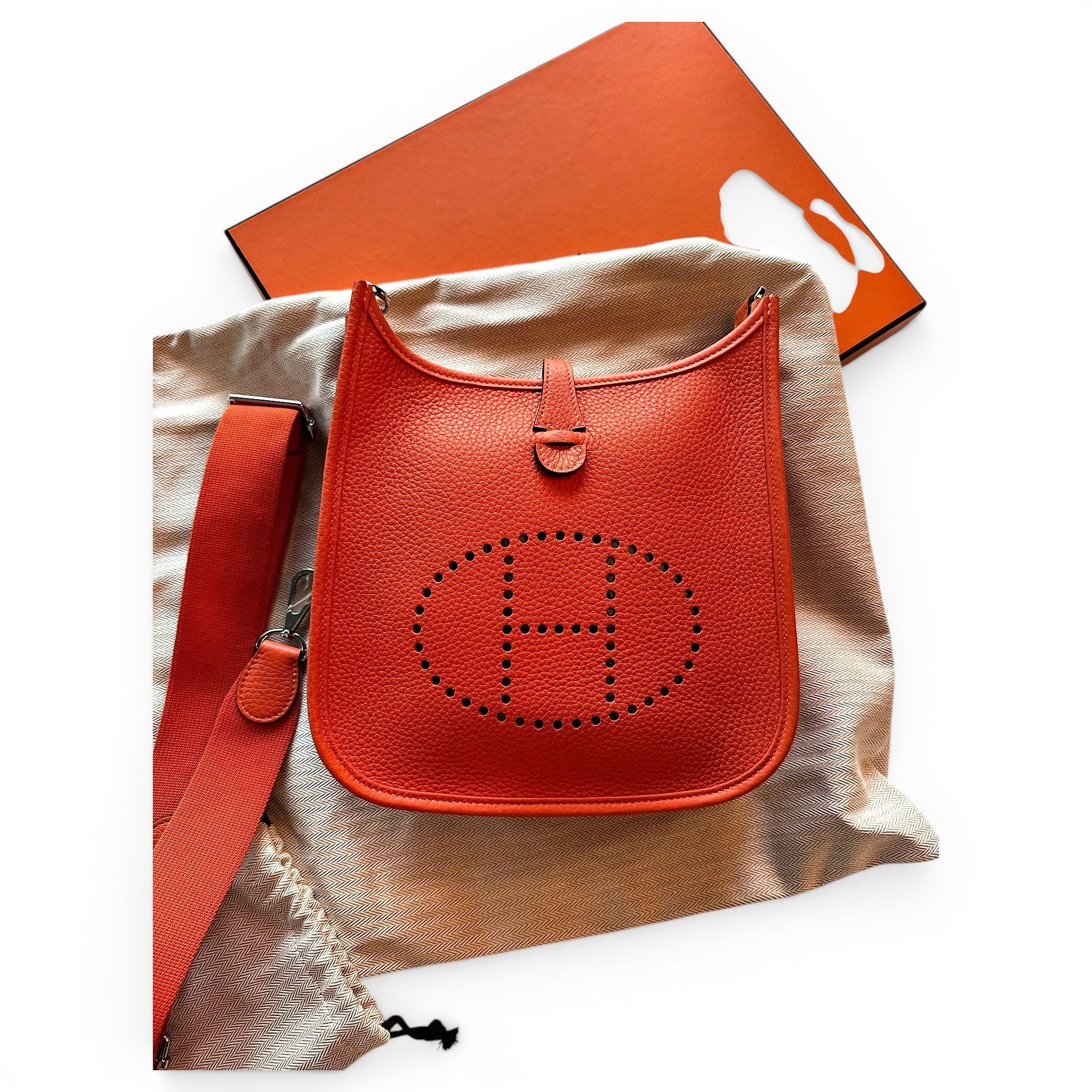 Evelyne leather crossbody bag