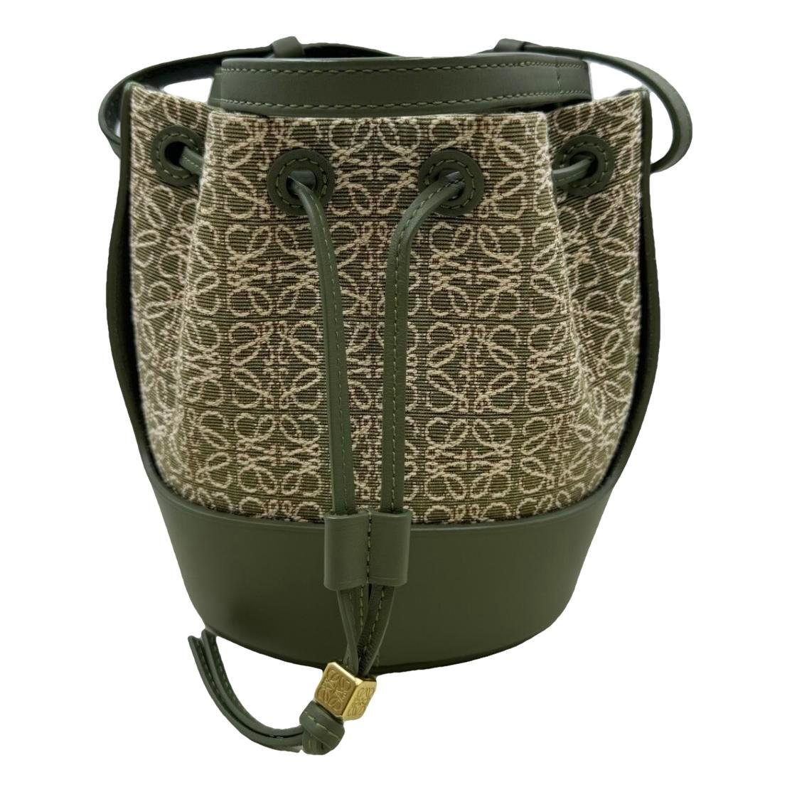 Balloon leather handbag