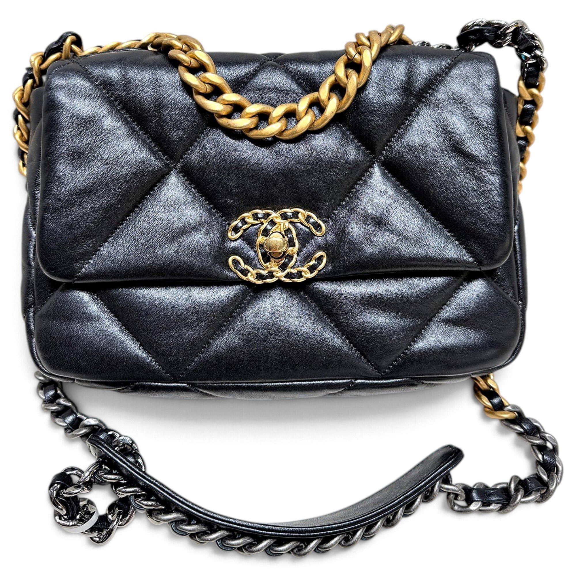 Chanel 19 leather handbag