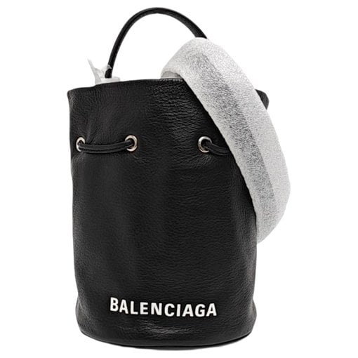 Everyday leather handbag