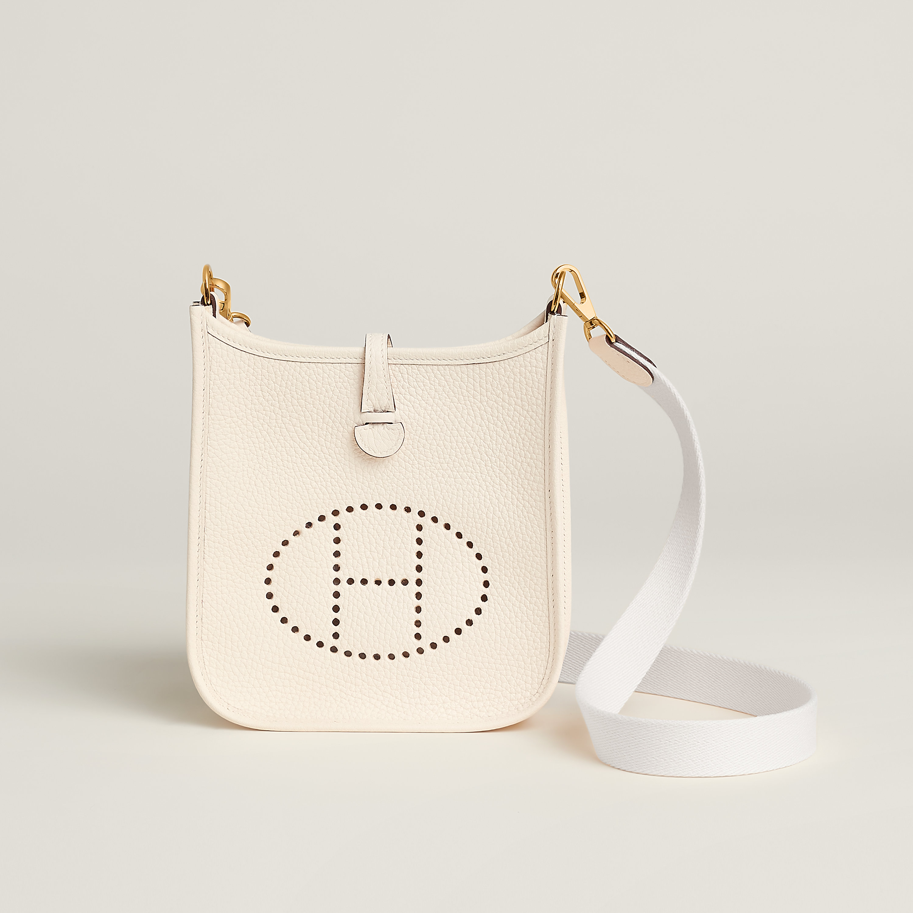 Evelyne 16 Amazone 백