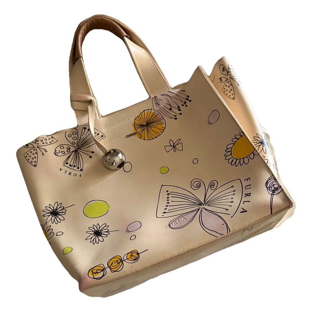 Leather tote