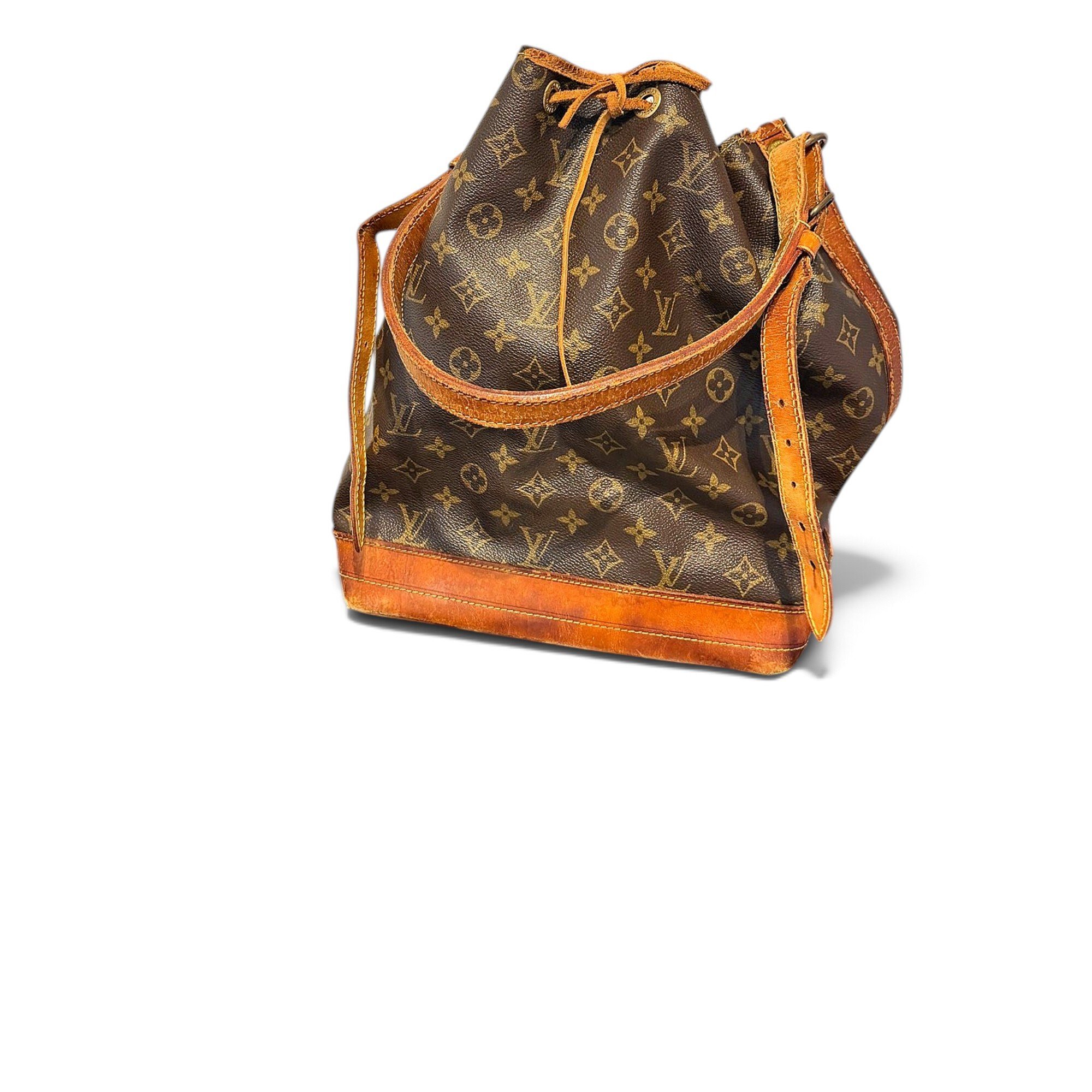 Noé leather handbag