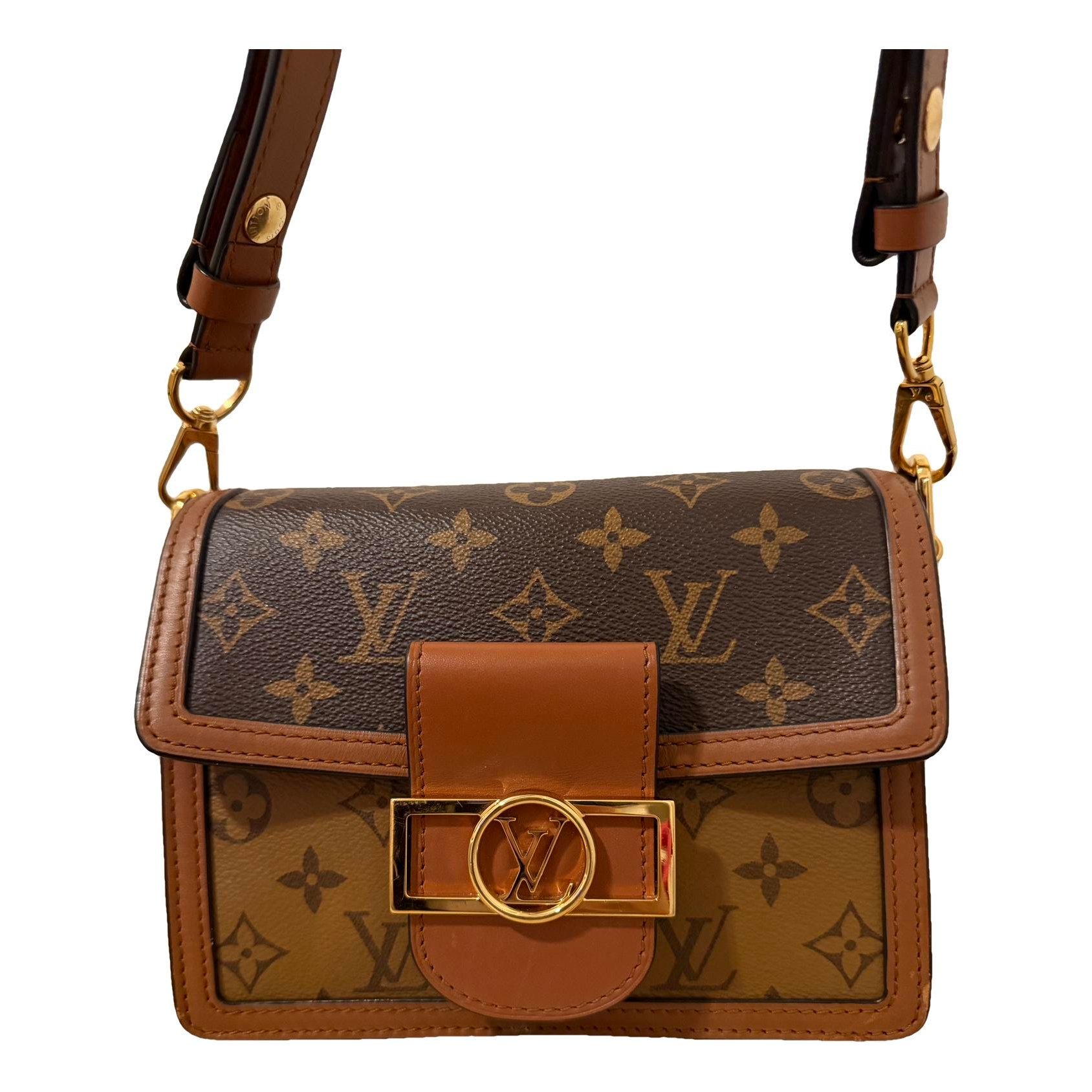 Dauphine leather handbag