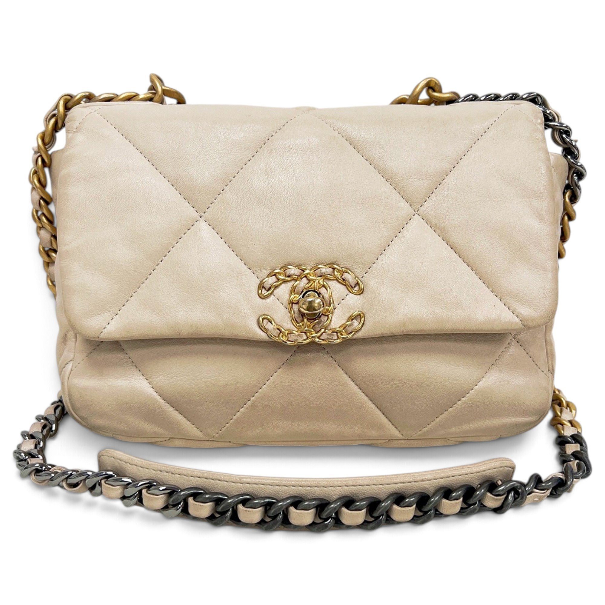 Chanel 19 leather handbag