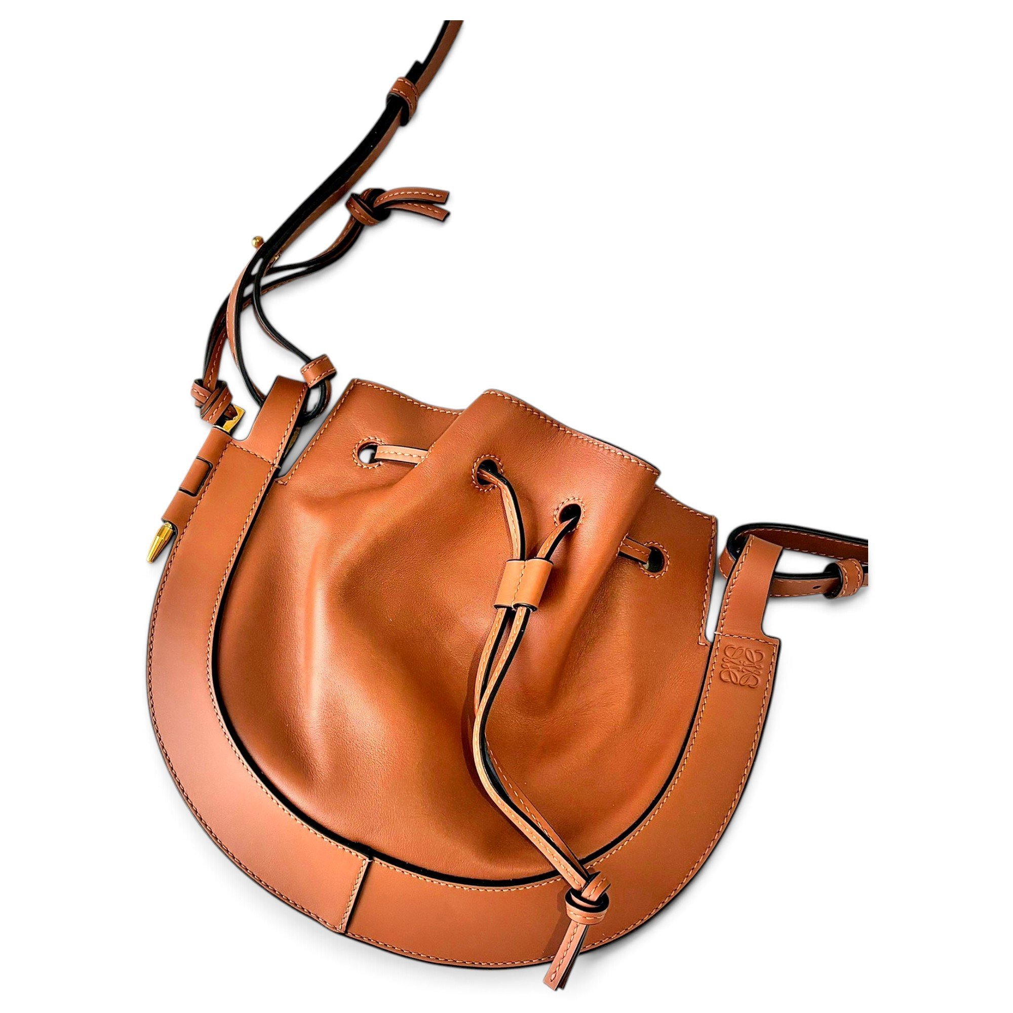 Leather crossbody bag