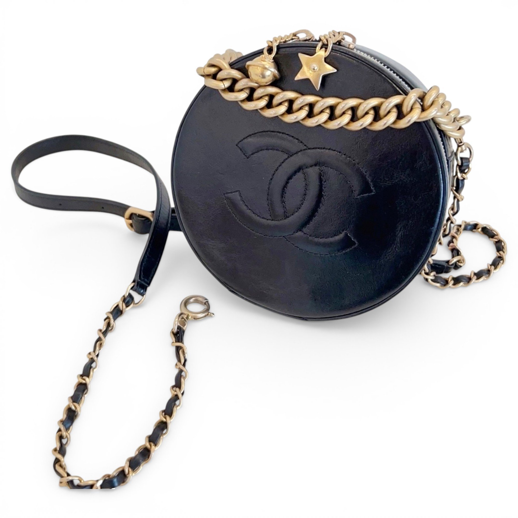 Chanel 19 leather crossbody bag