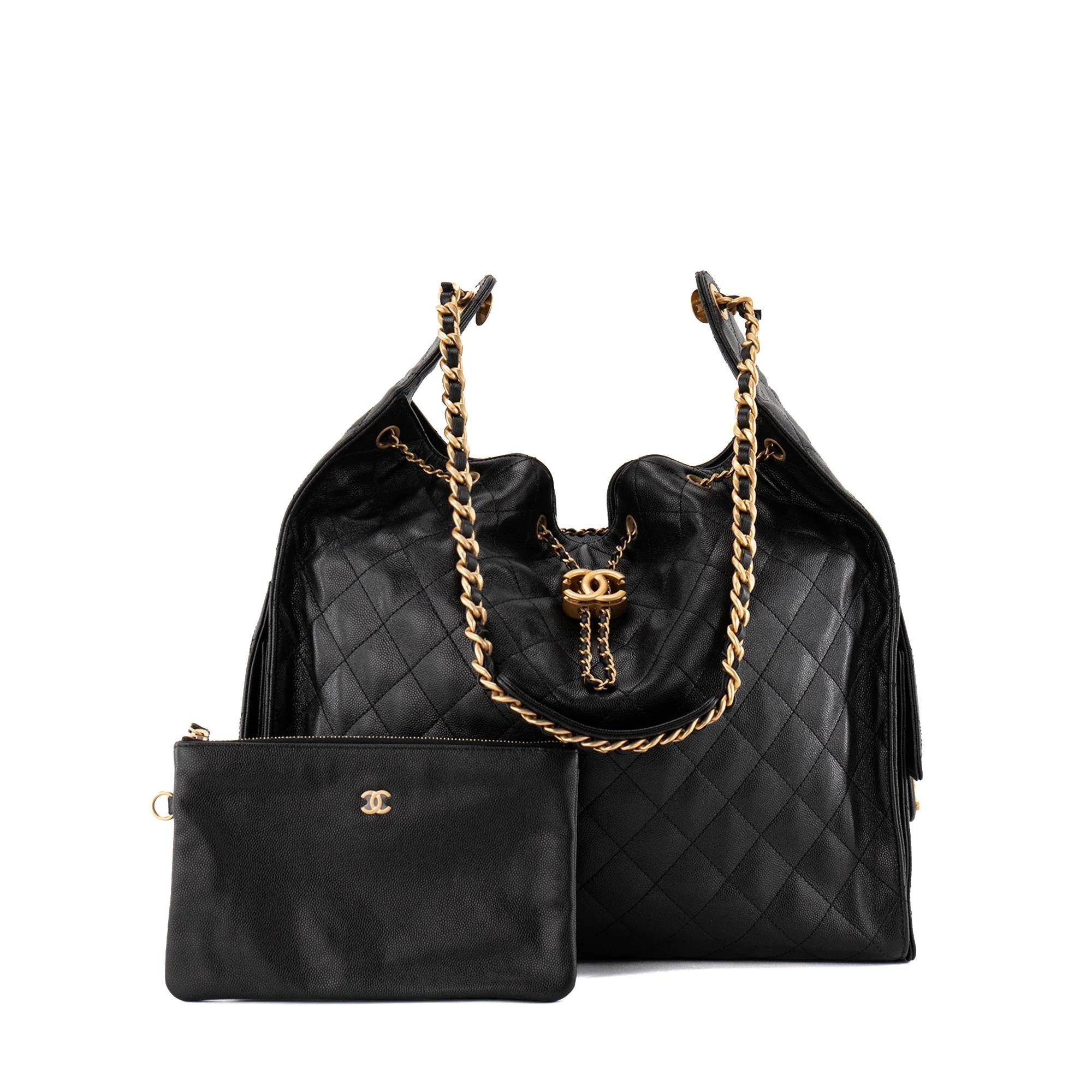 Chanel 22 leather handbag