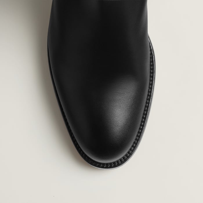 Noir Jumping Shorter Boot
