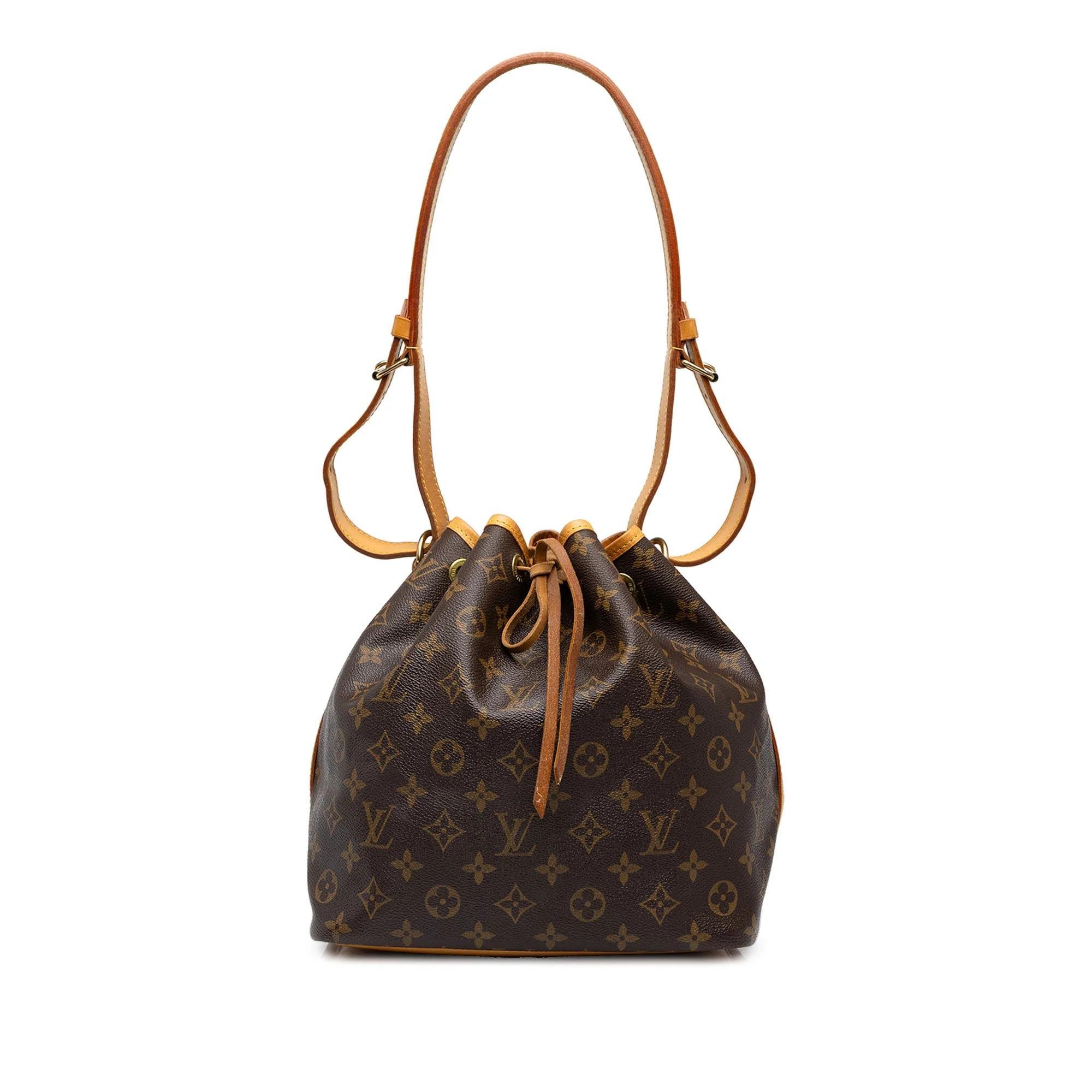 Louis Vuitton Bucket leather handbag