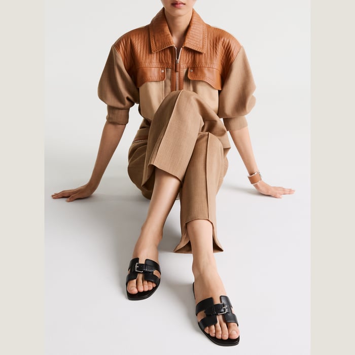 Noir Oran Sandal