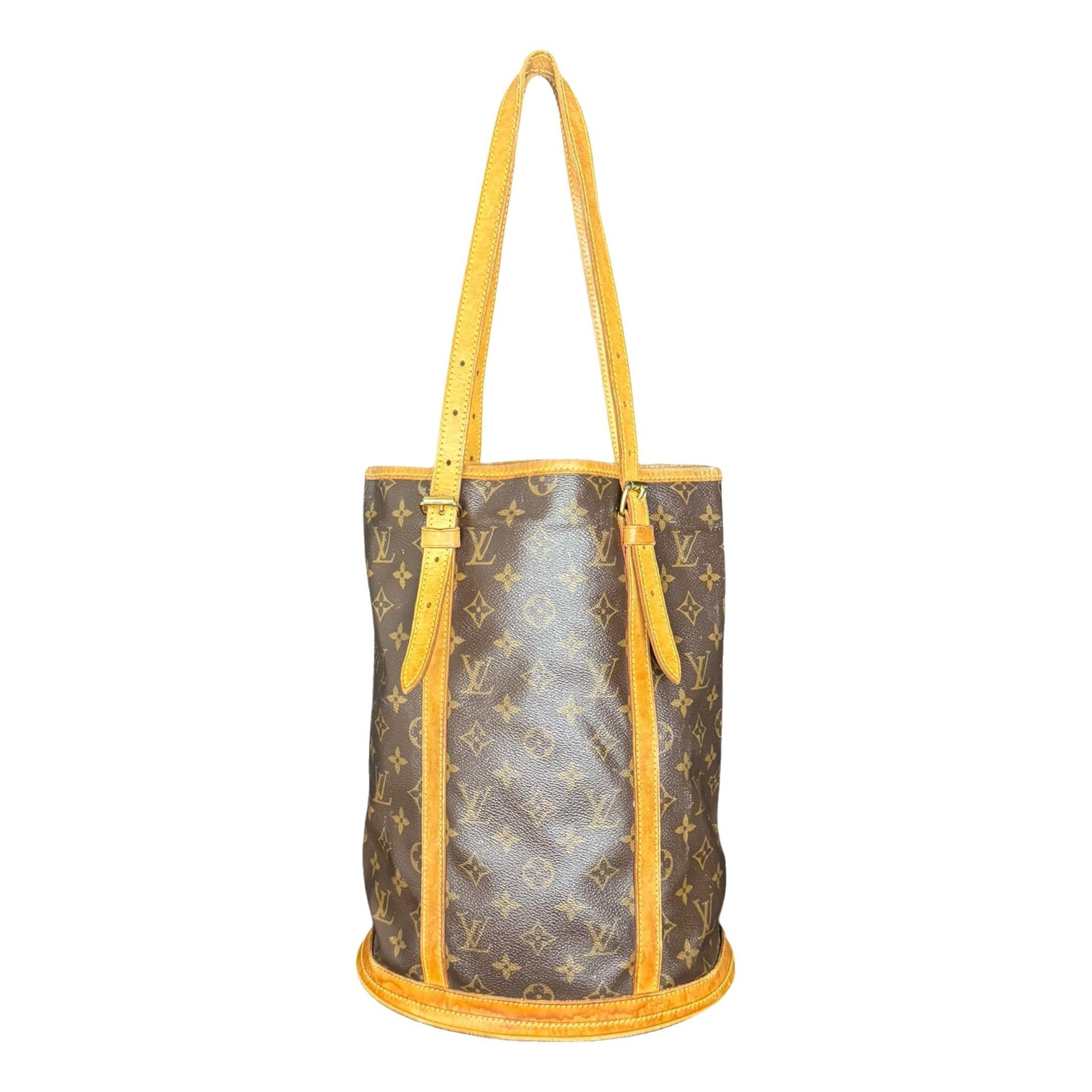 Bucket leather handbag