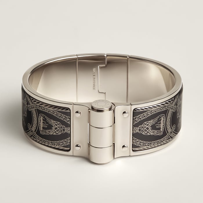 Grand Apparat Hinged Bracelet