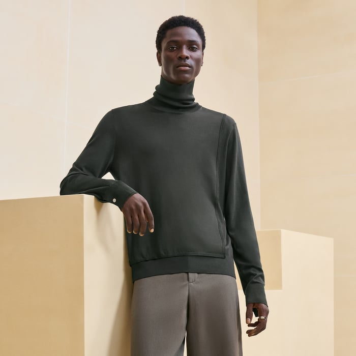 Kaki "Decadre Laine & Soie" Turtleneck Sweater
