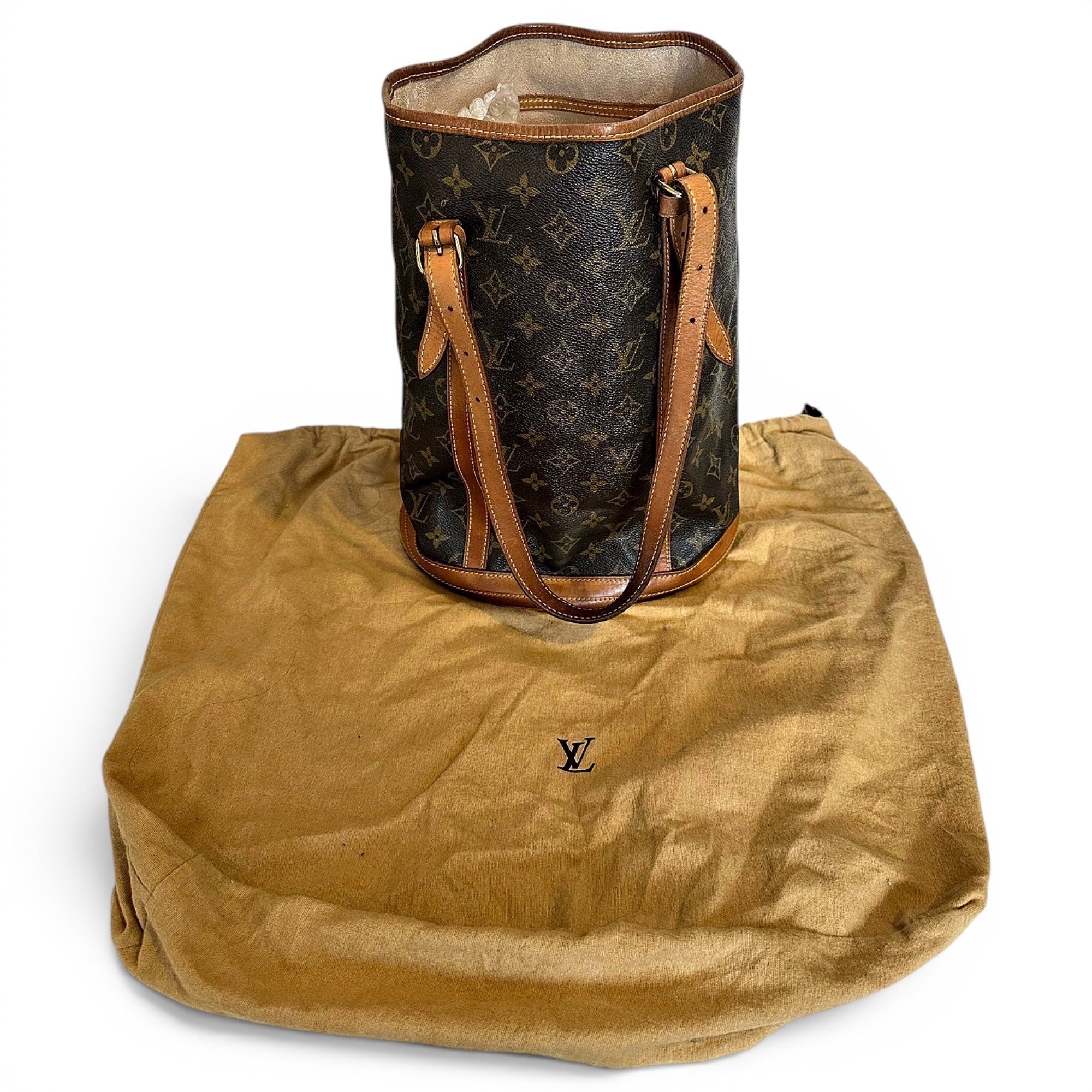 Bucket leather handbag