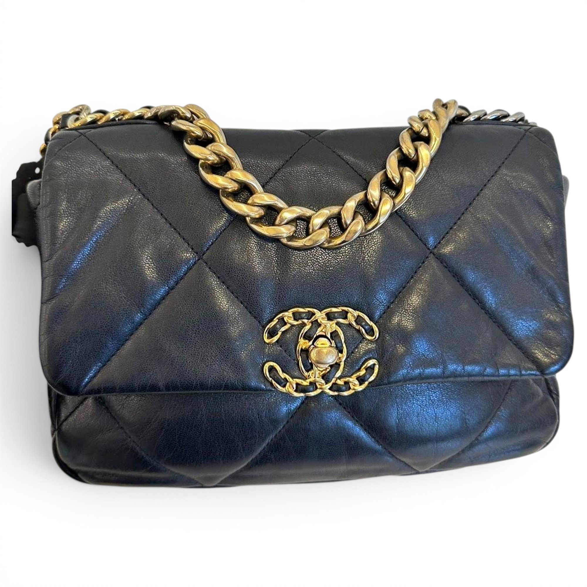 Chanel 19 leather crossbody bag