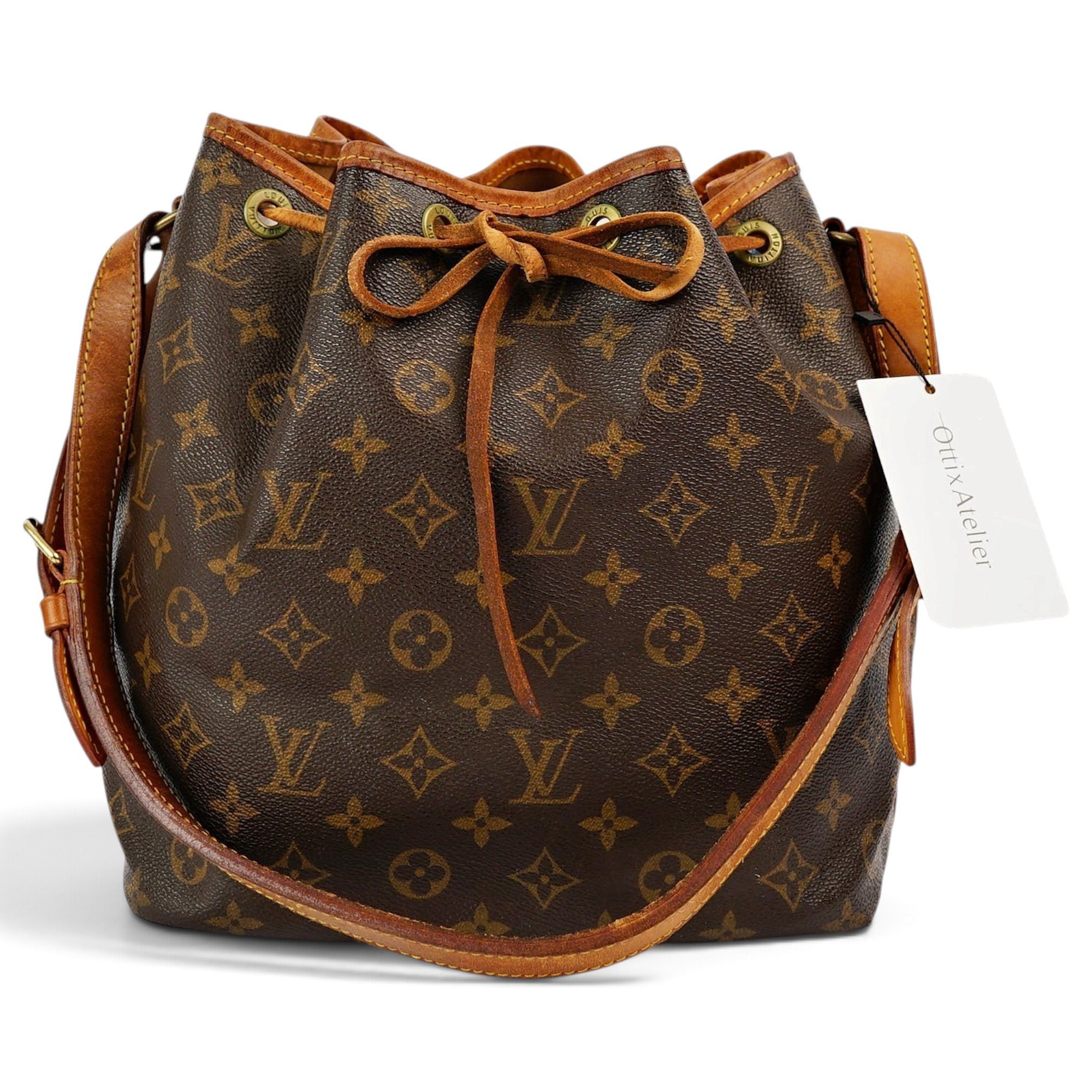 Poche Noé leather handbag