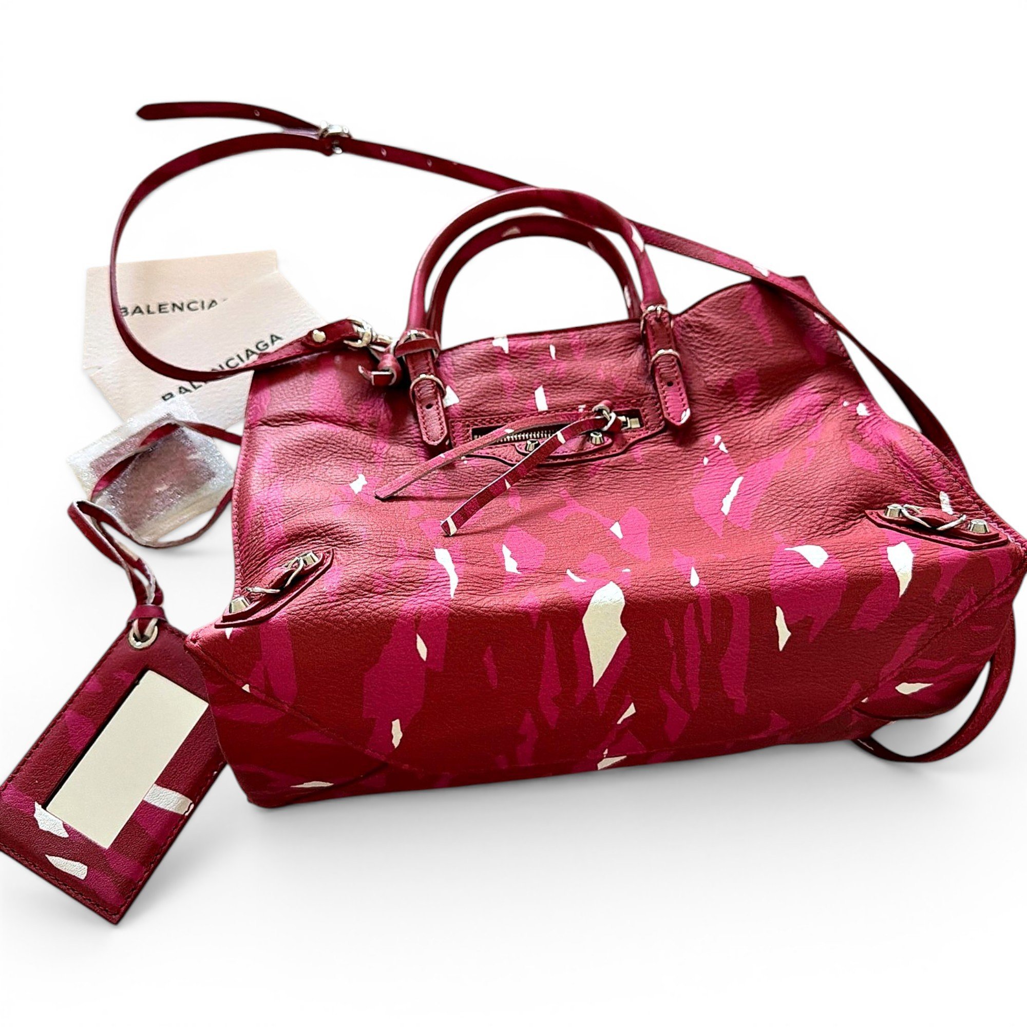 Papier leather handbag