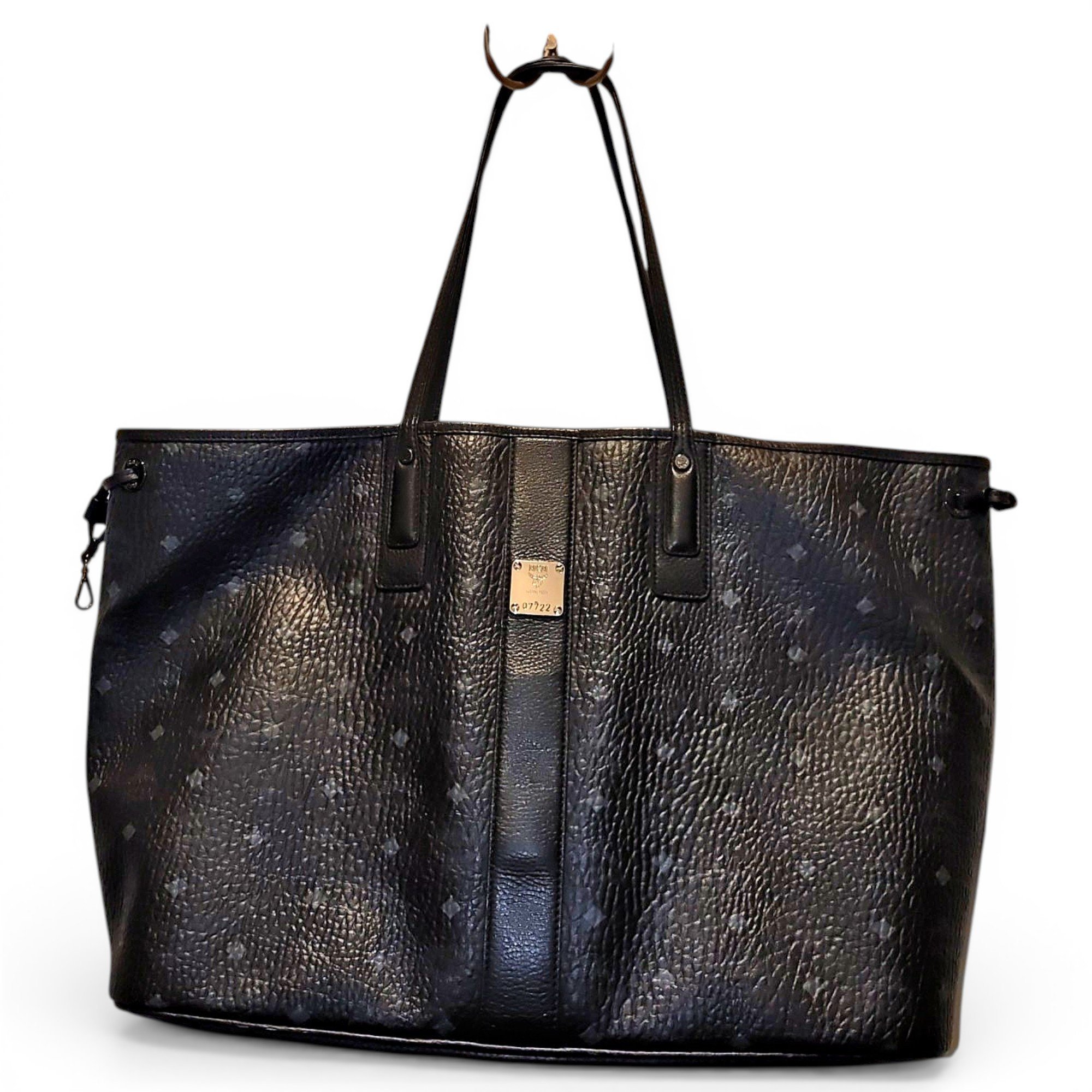 Leather tote