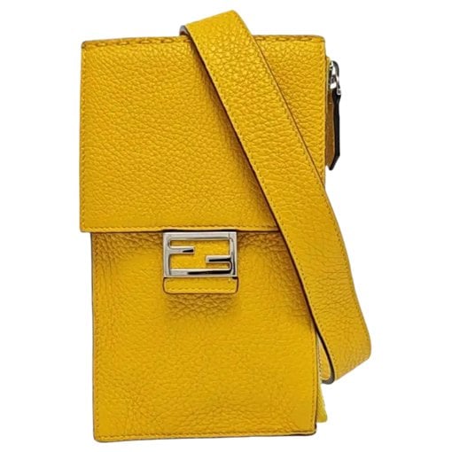 Baguette leather crossbody bag