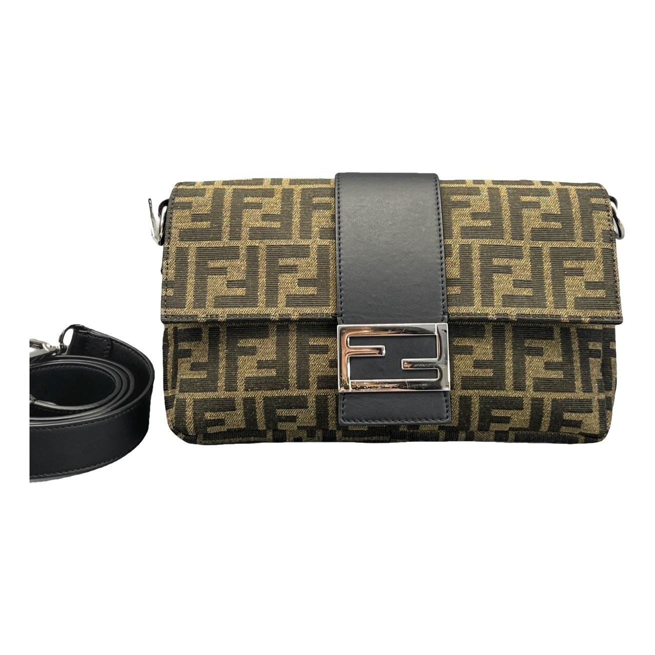 Baguette cloth handbag