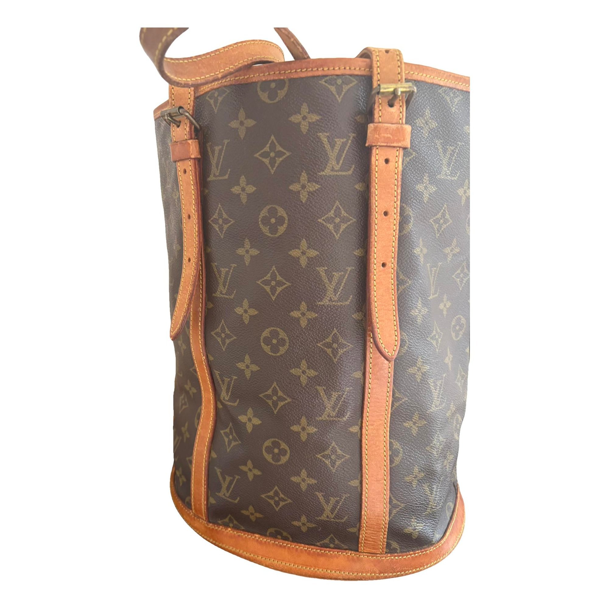Bucket leather handbag
