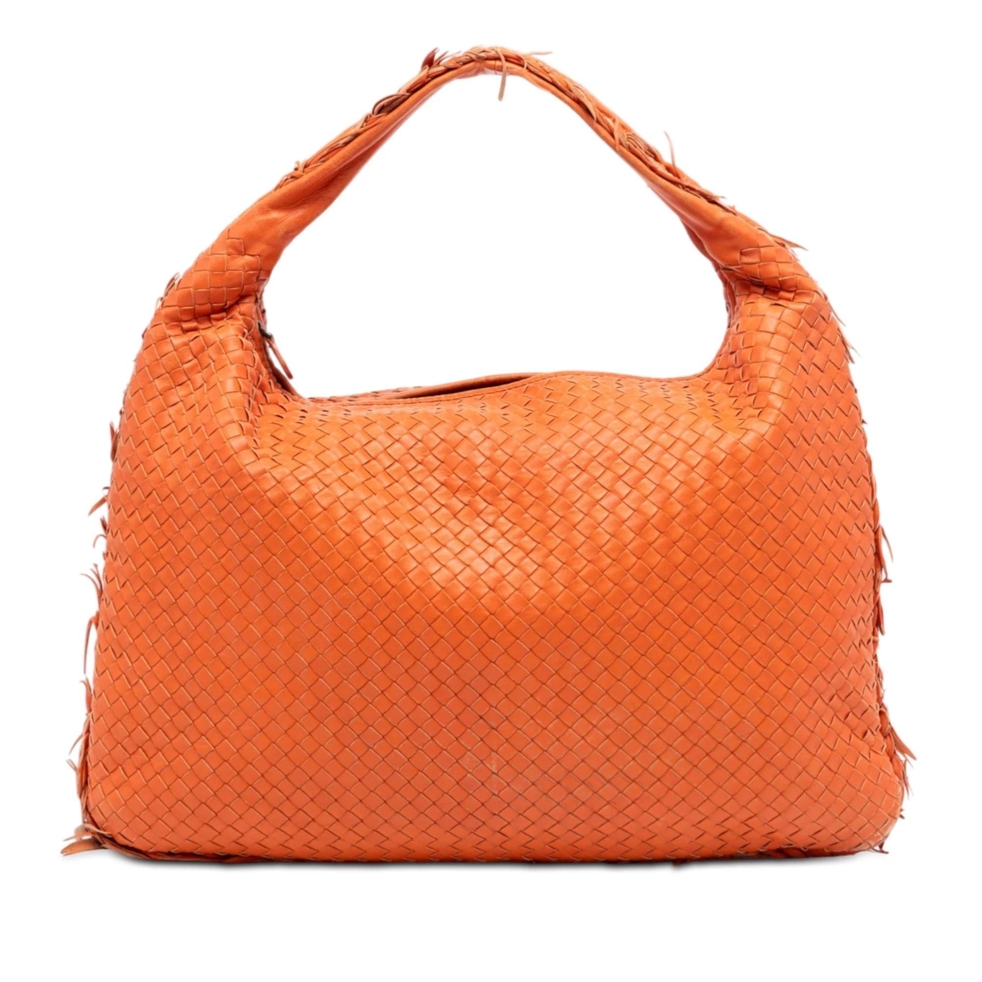 Veneta leather handbag
