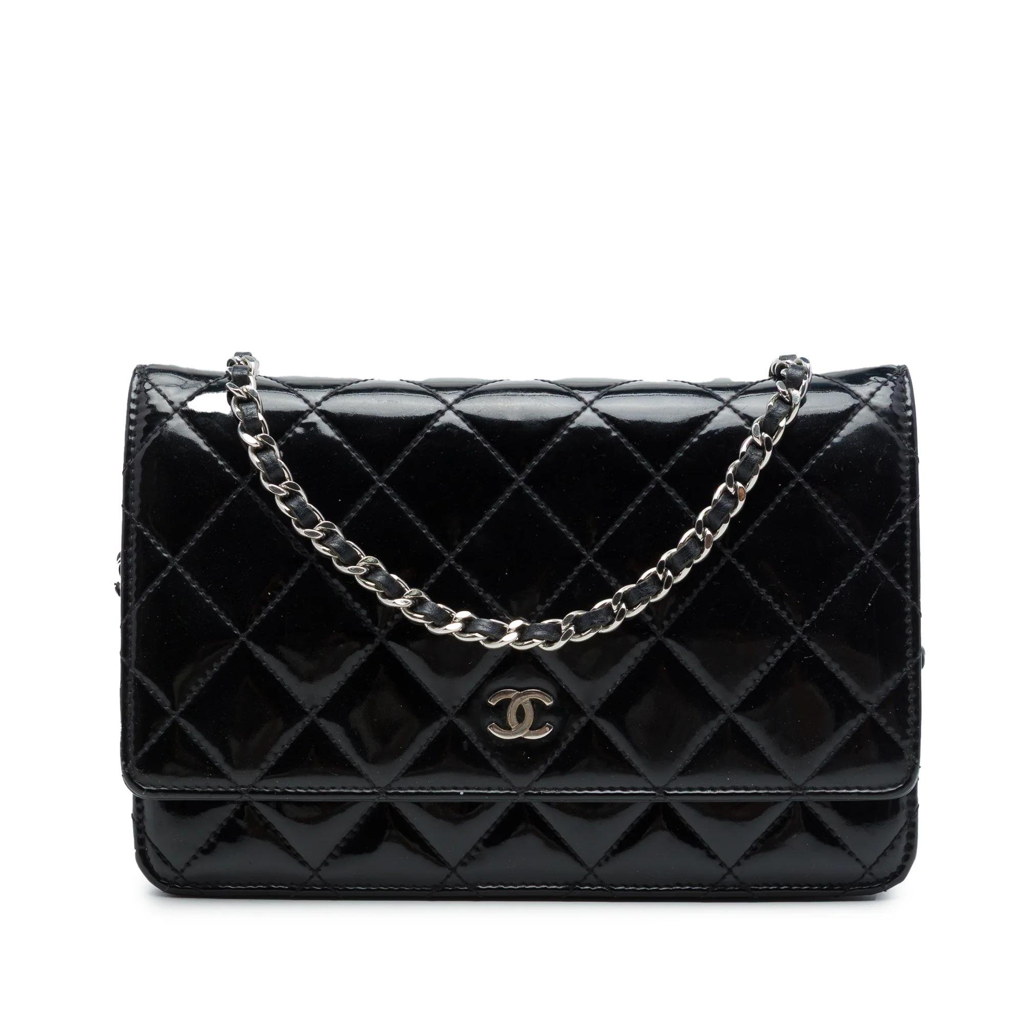 Wallet On Chain Timeless/Classique patent leather handbag