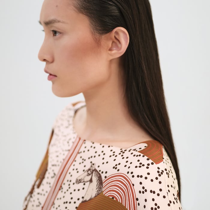 Beige Kaolin "Garde-robe Pop" Classic Tunic
