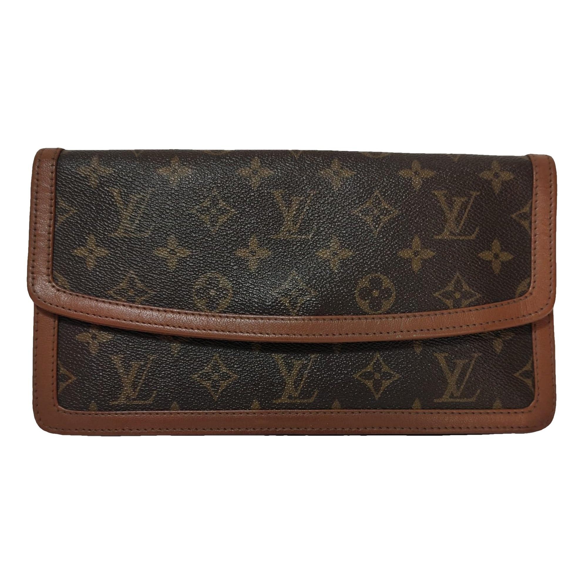 Leather clutch bag