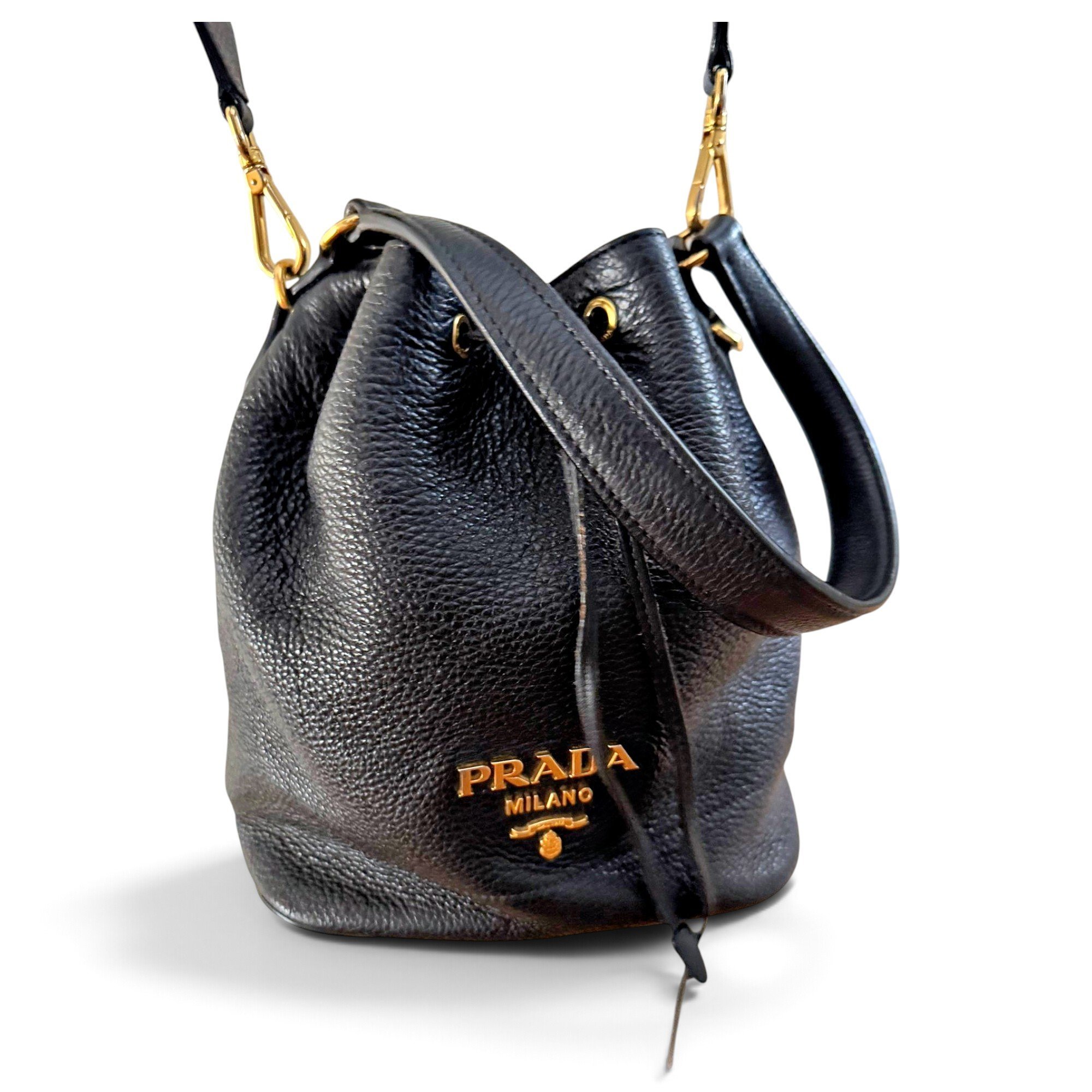 Re-Edition 1978 Bucket leather handbag