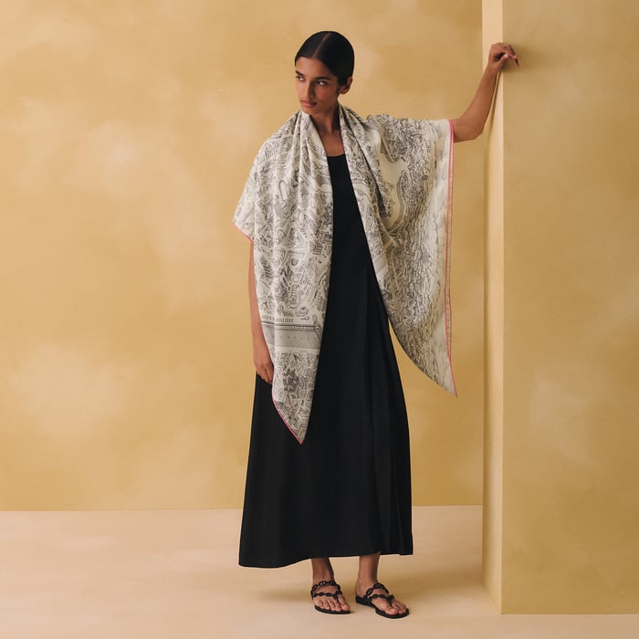 Hermès La Nouvelle Cite Cavaliere shawl 140 Blanc/Gris/Rose | BagUSeek