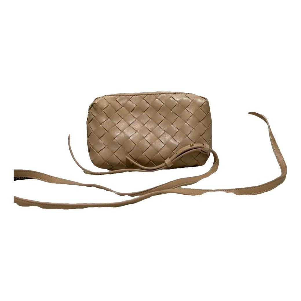 Loop leather handbag