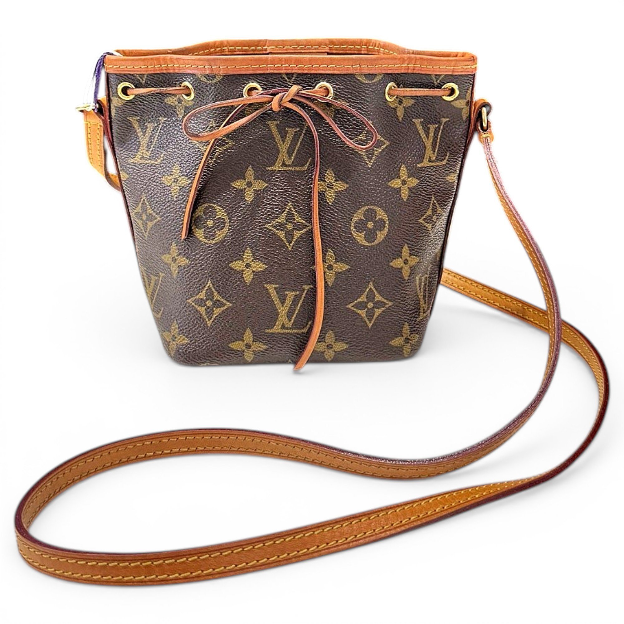 Nano Noé leather handbag