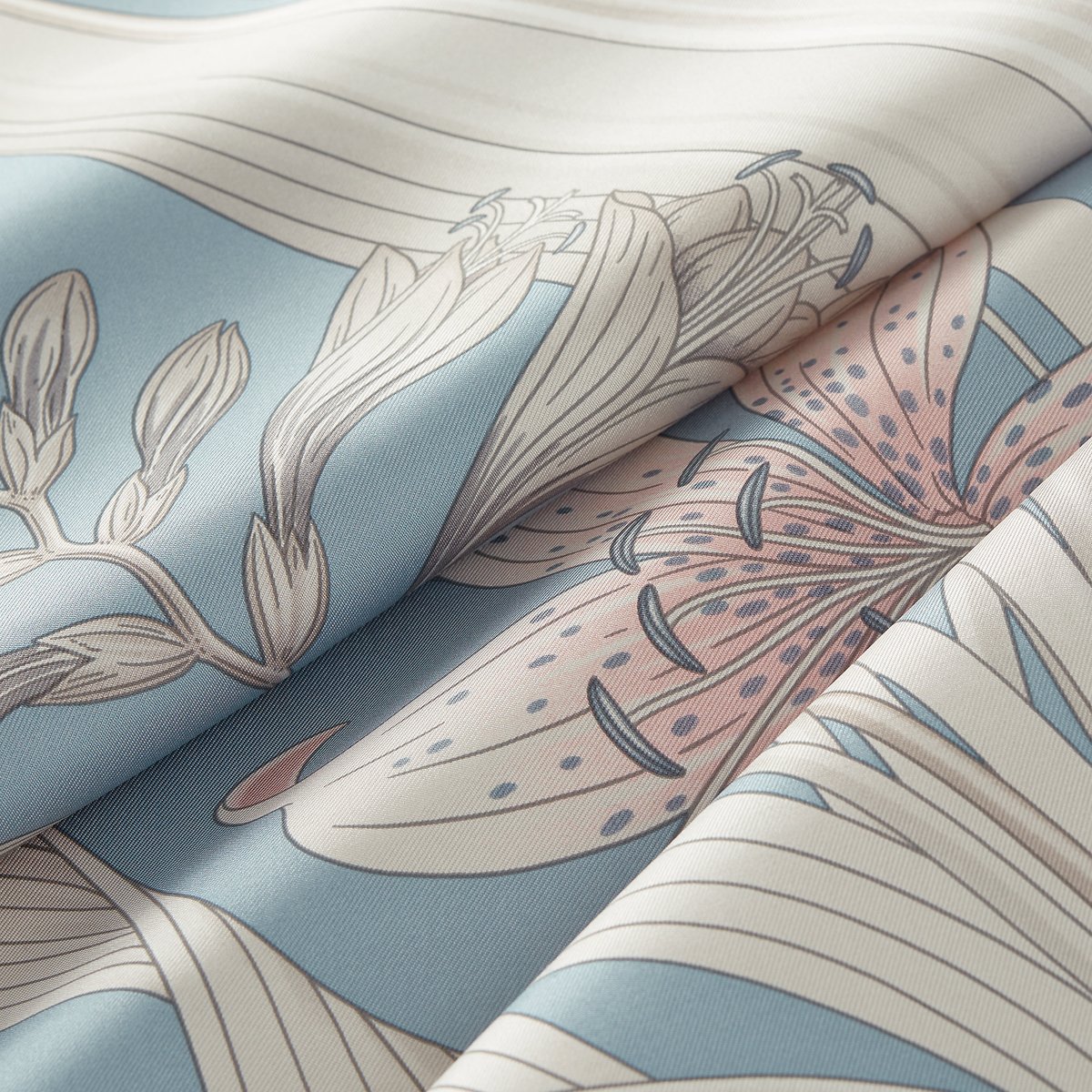 Hermès Bouquet Final scarf 90 Bleu Jean/Rose Pâle/Gris Perle