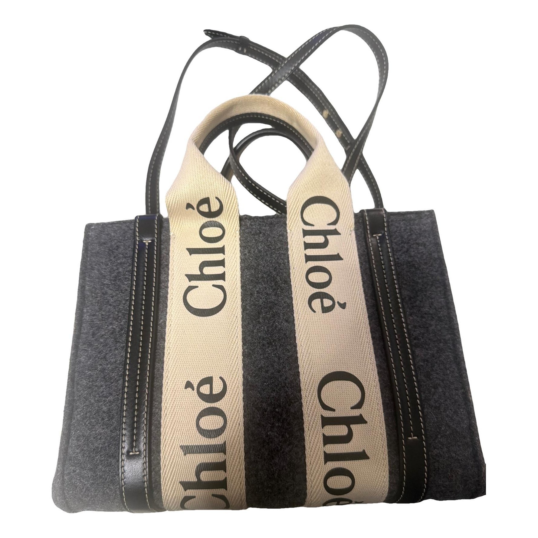 Woody wool handbag