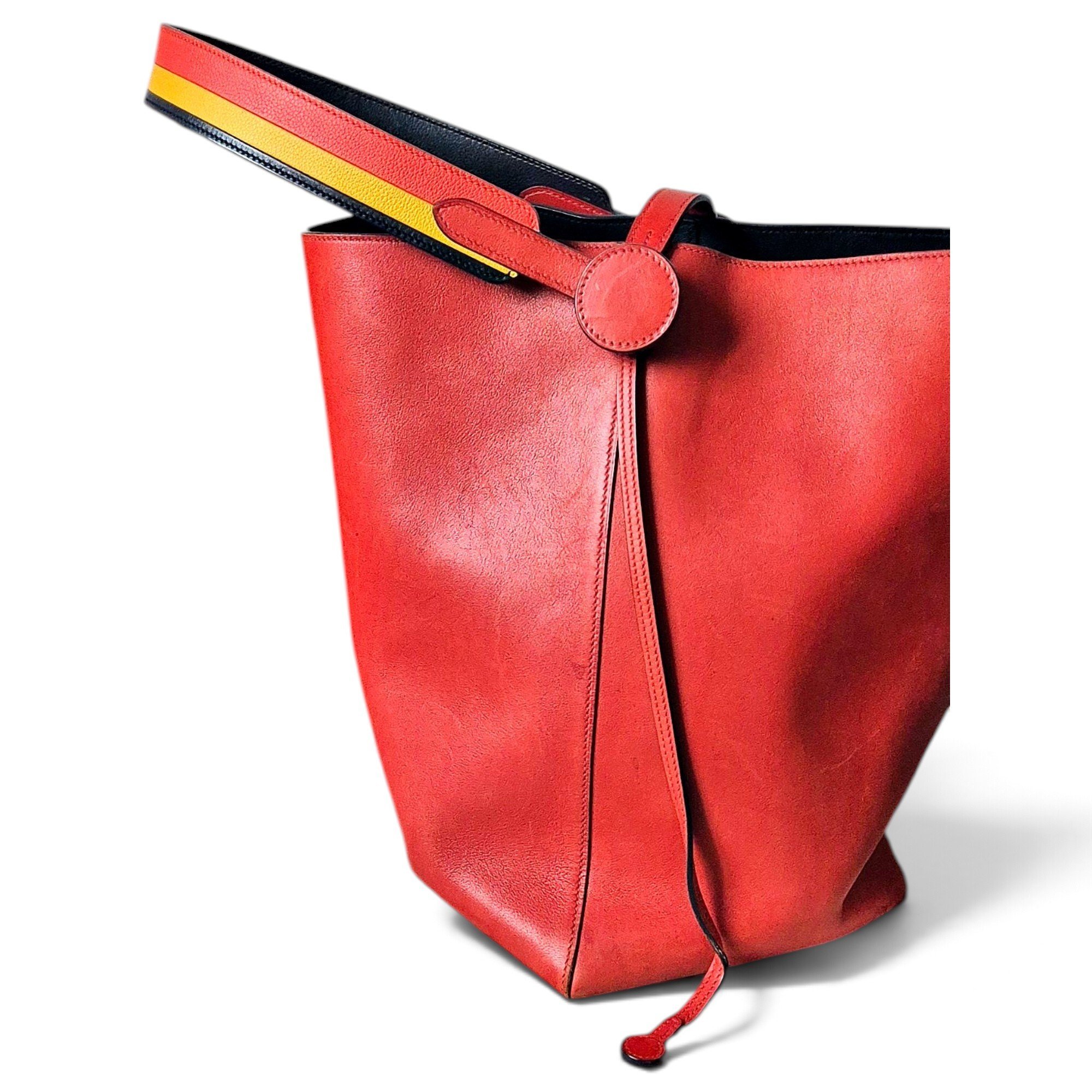 Leather handbag