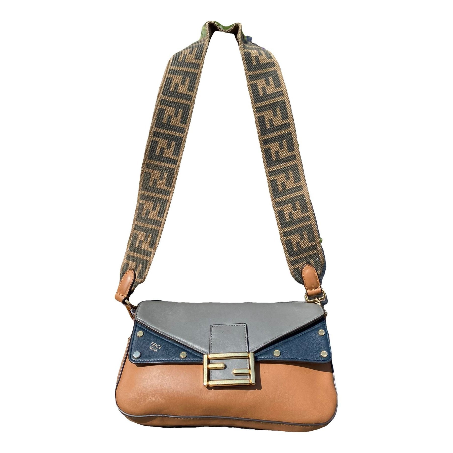 Baguette leather handbag